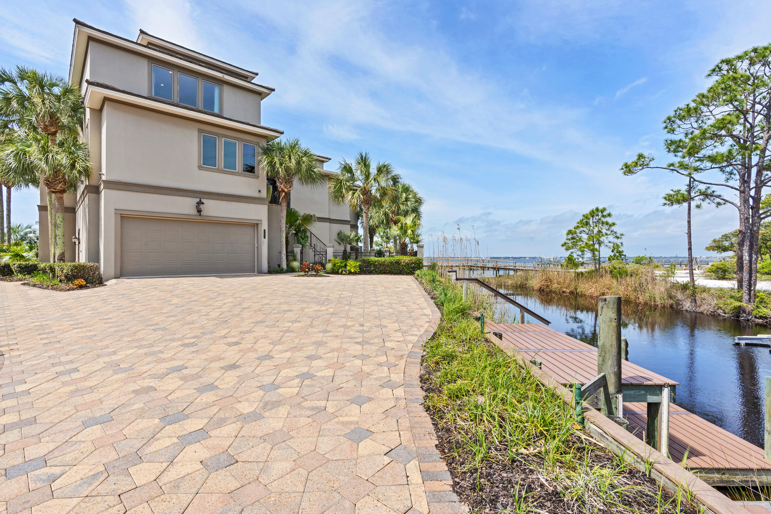 753 Boulevard of the Champions