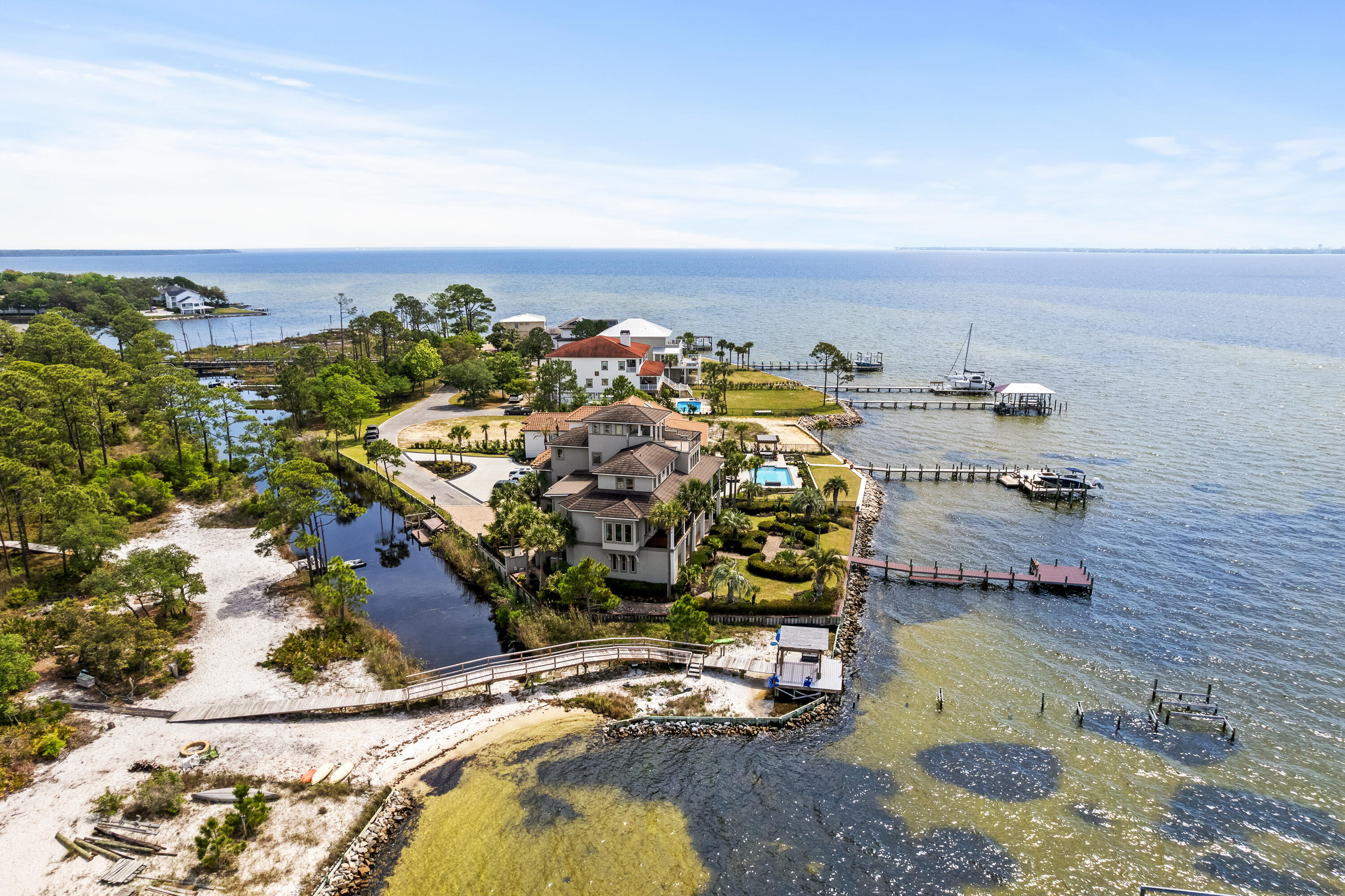 753 Boulevard of the Champions