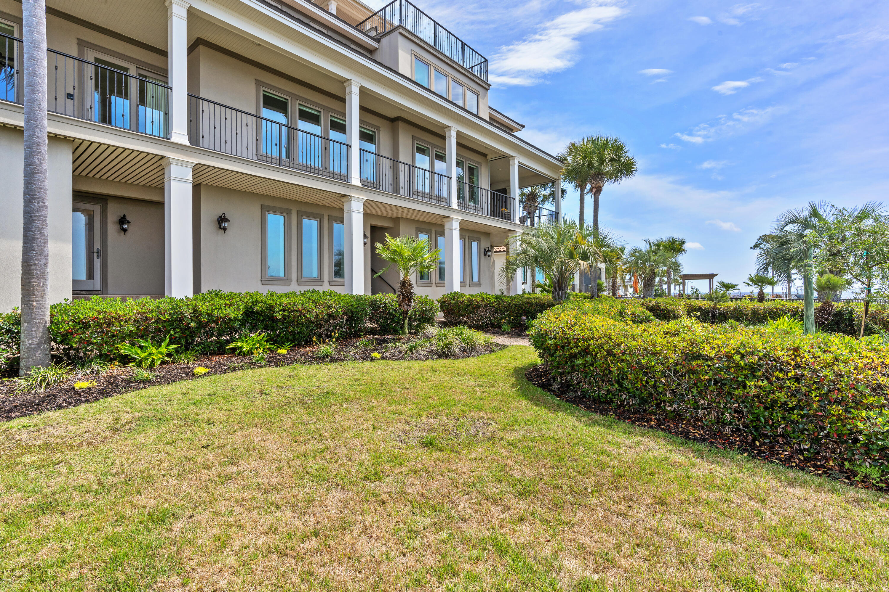 753 Boulevard of the Champions