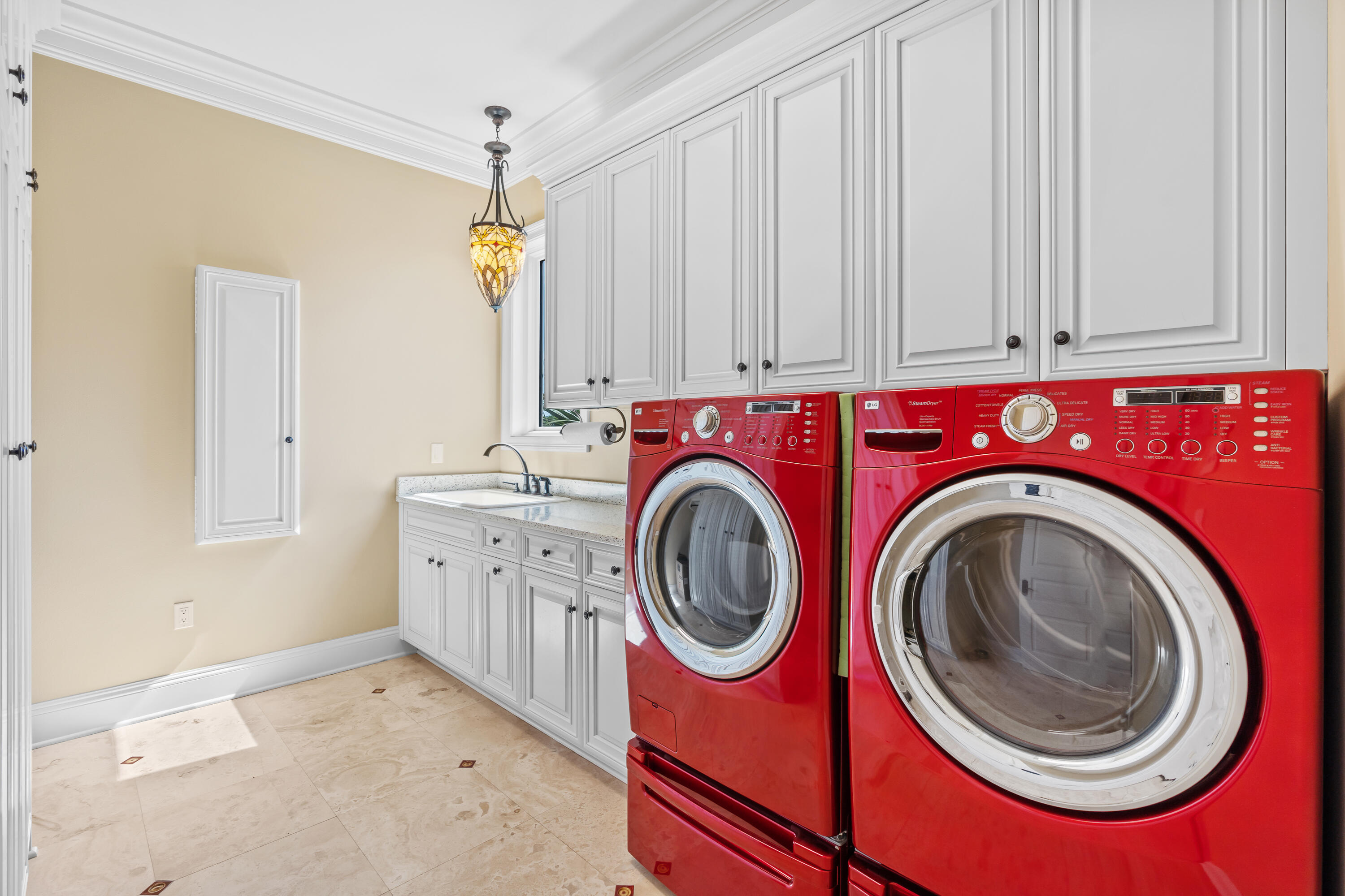 753 Boulevard of the Champions