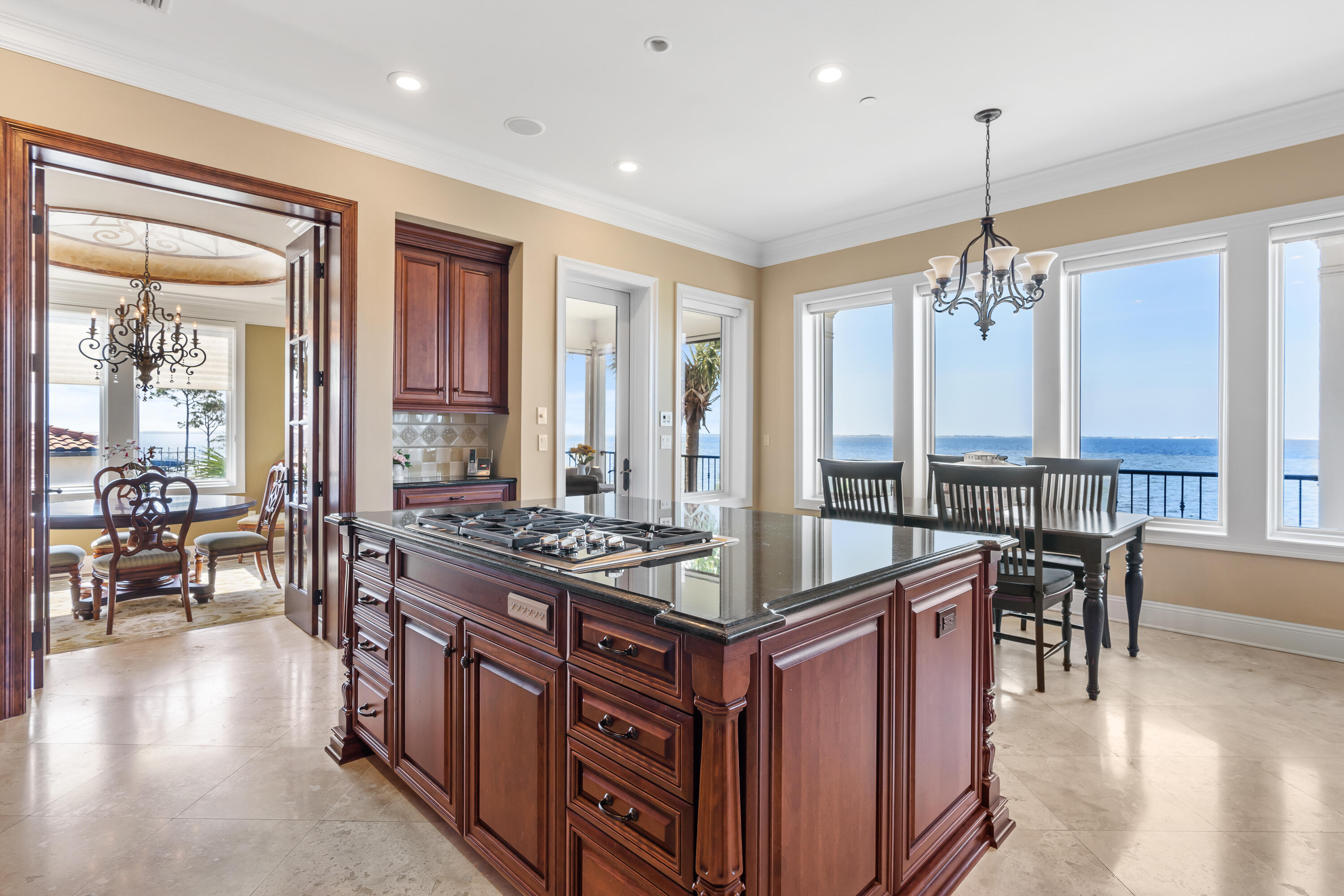 753 Boulevard of the Champions