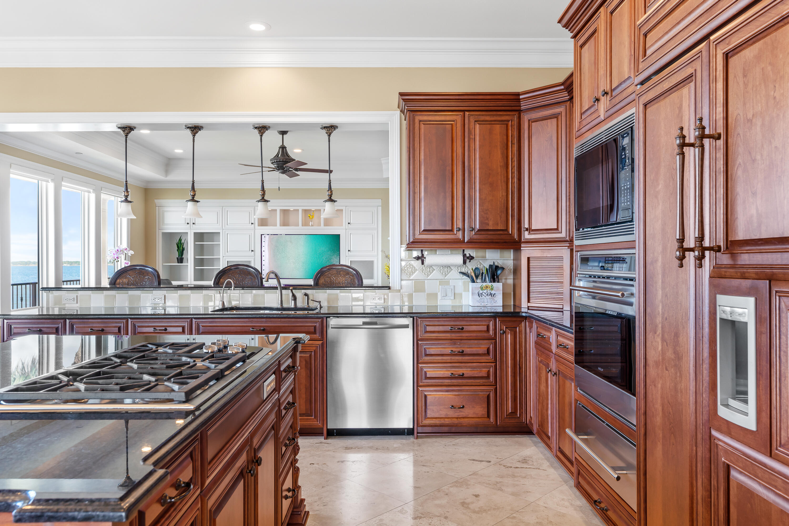 753 Boulevard of the Champions