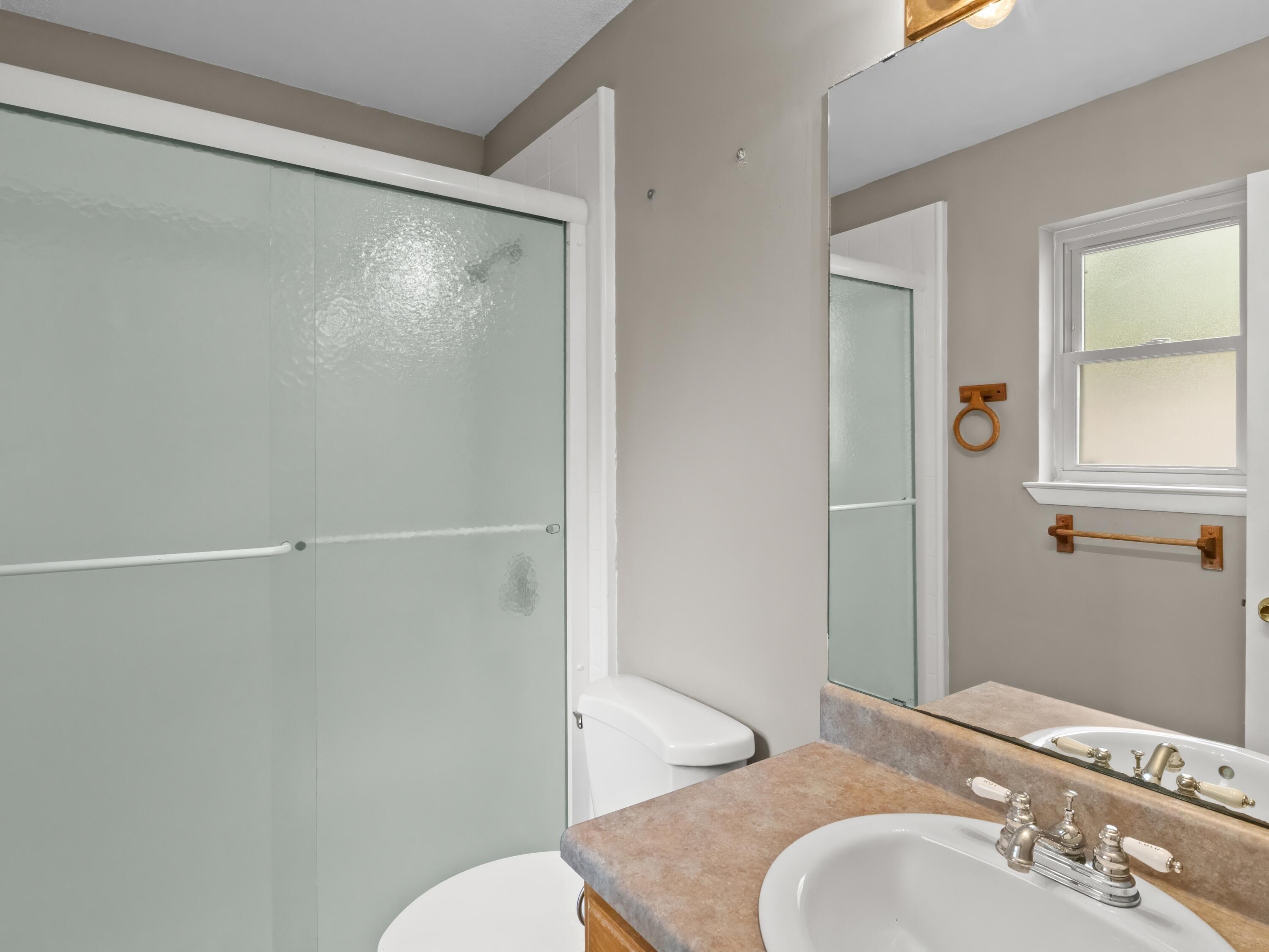 15 W Casa Loma Drive