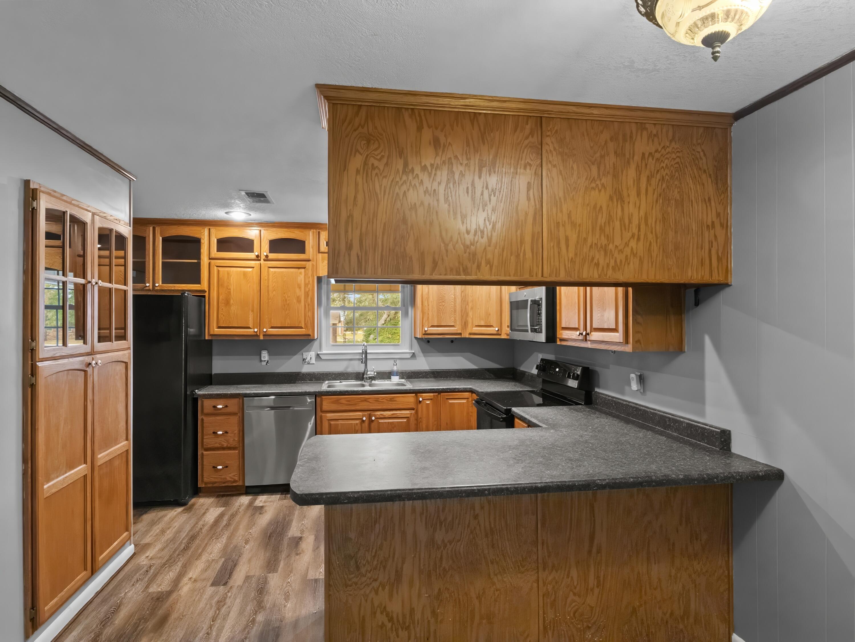 15 W Casa Loma Drive