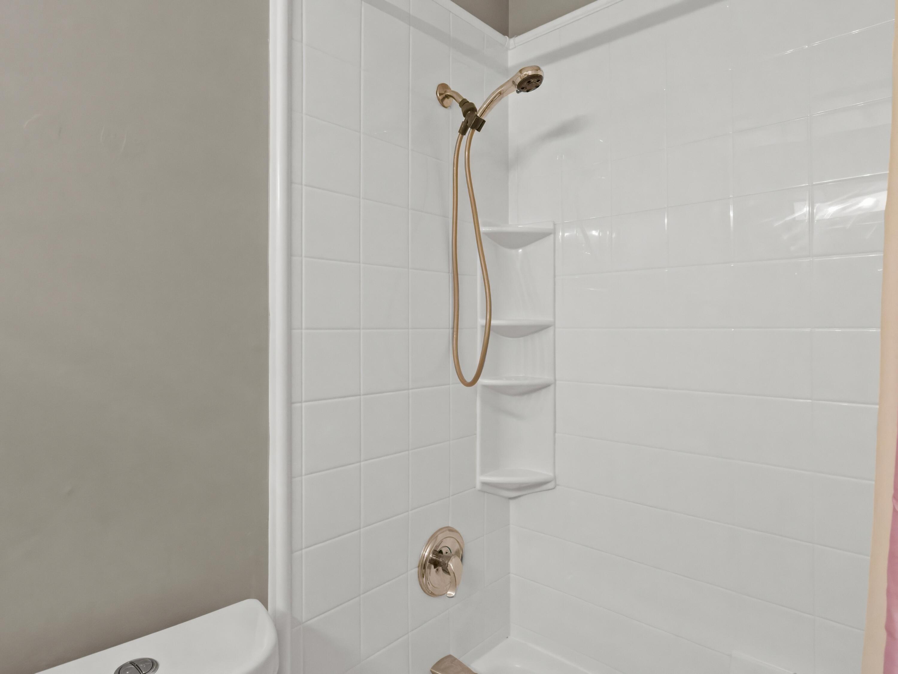 15 W Casa Loma Drive