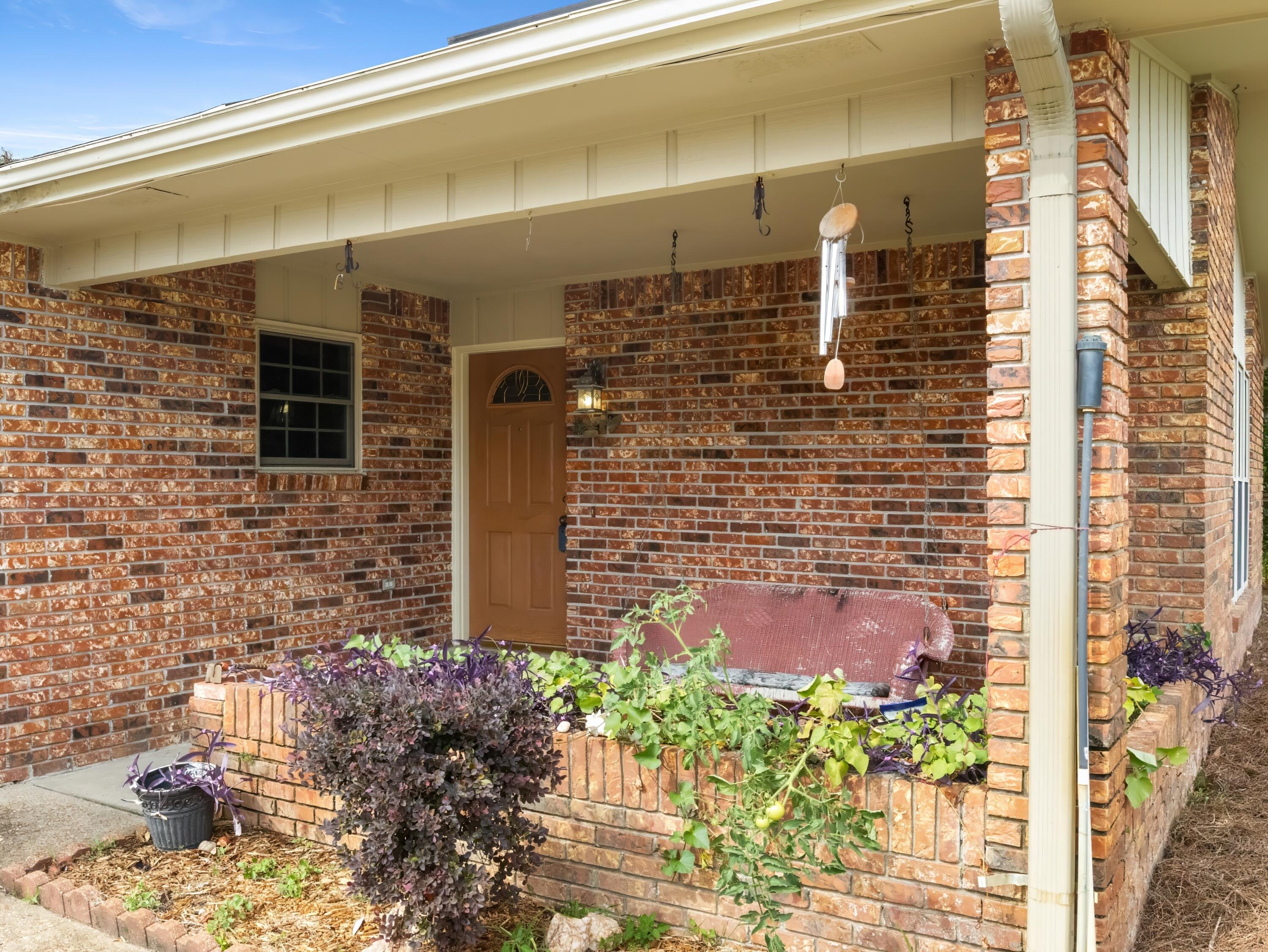 15 W Casa Loma Drive