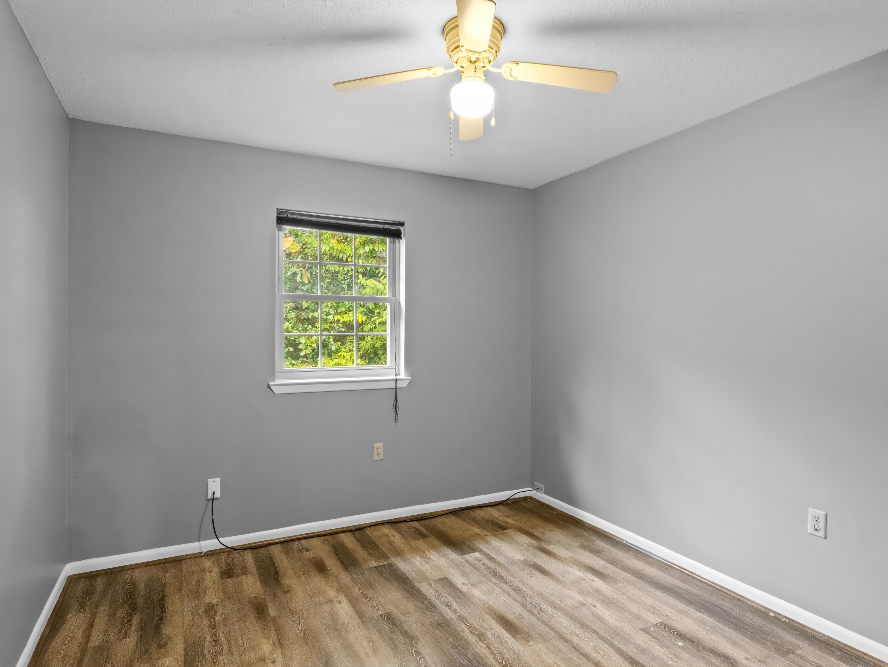 15 W Casa Loma Drive