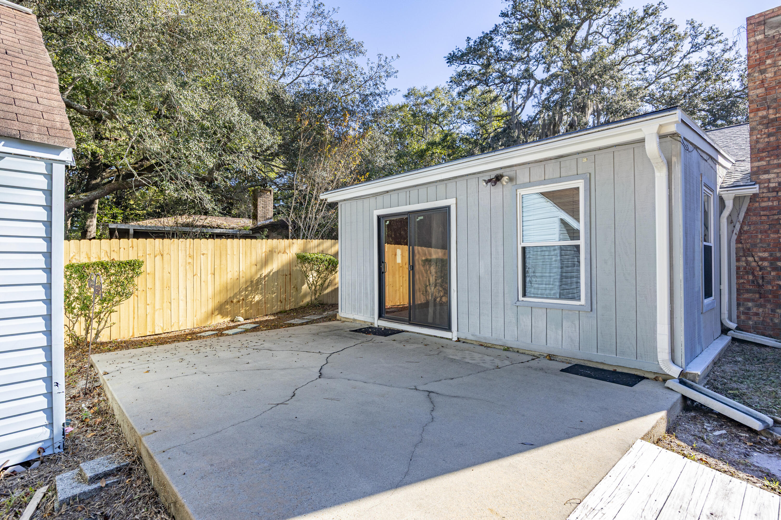 1003 Darlington Oak Drive