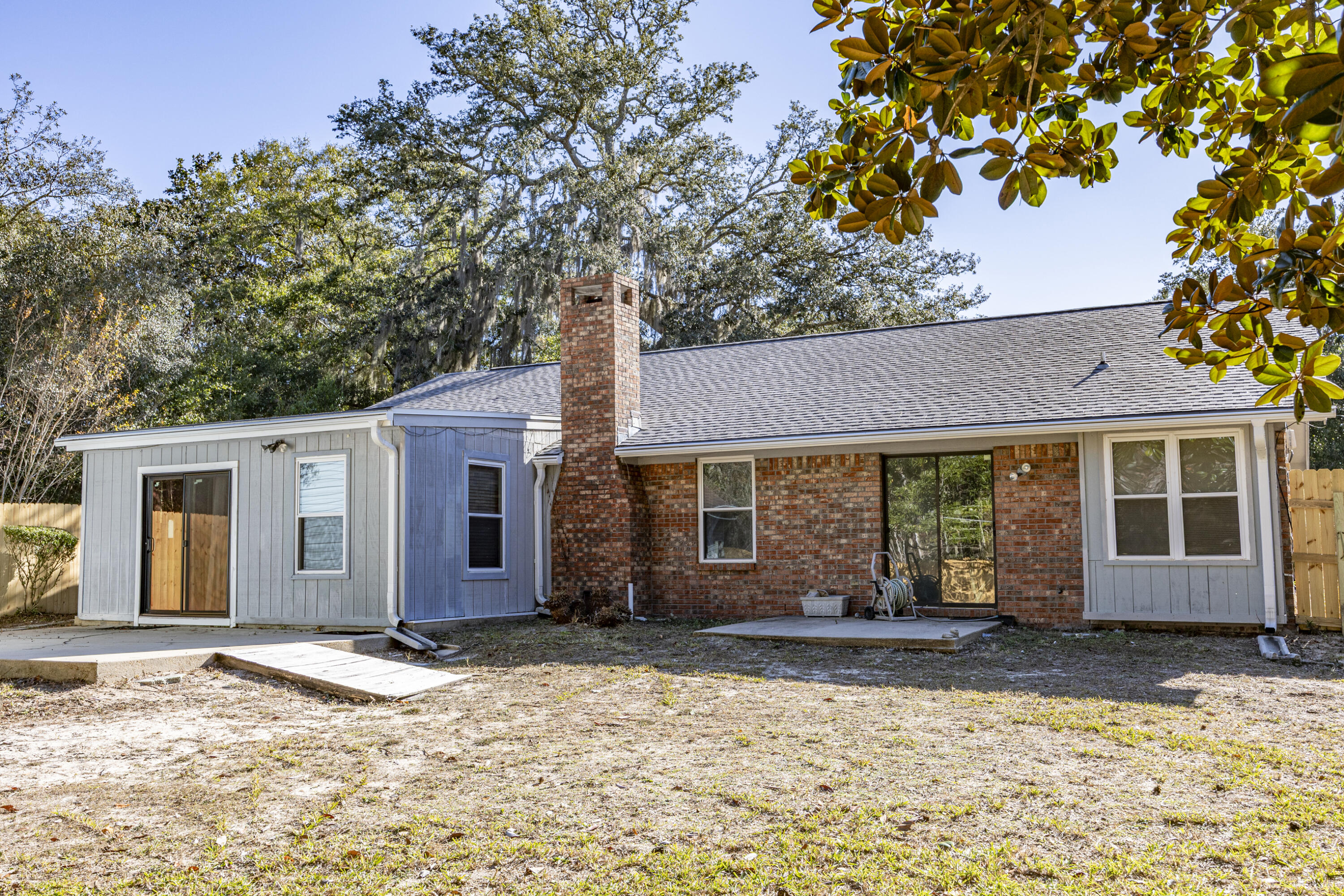 1003 Darlington Oak Drive