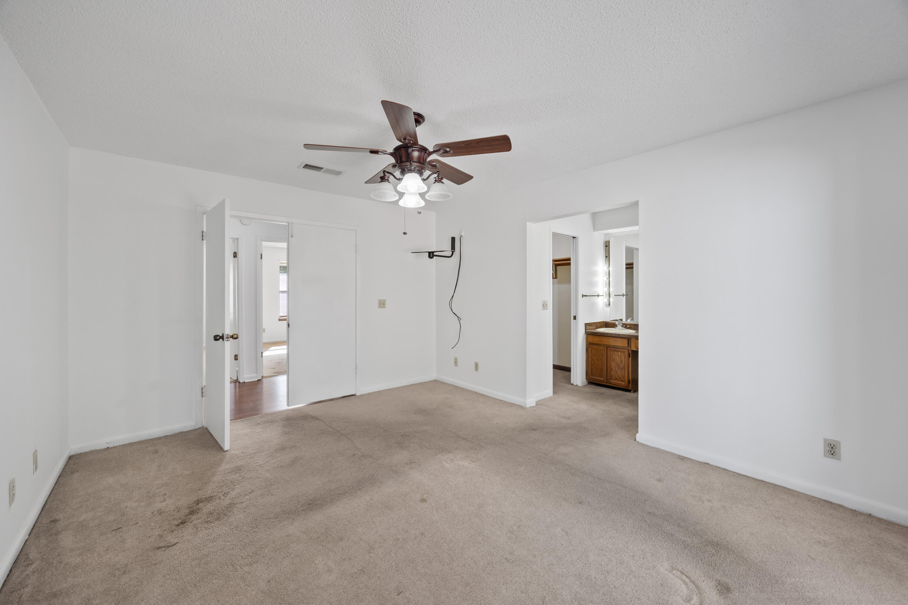 1003 Darlington Oak Drive