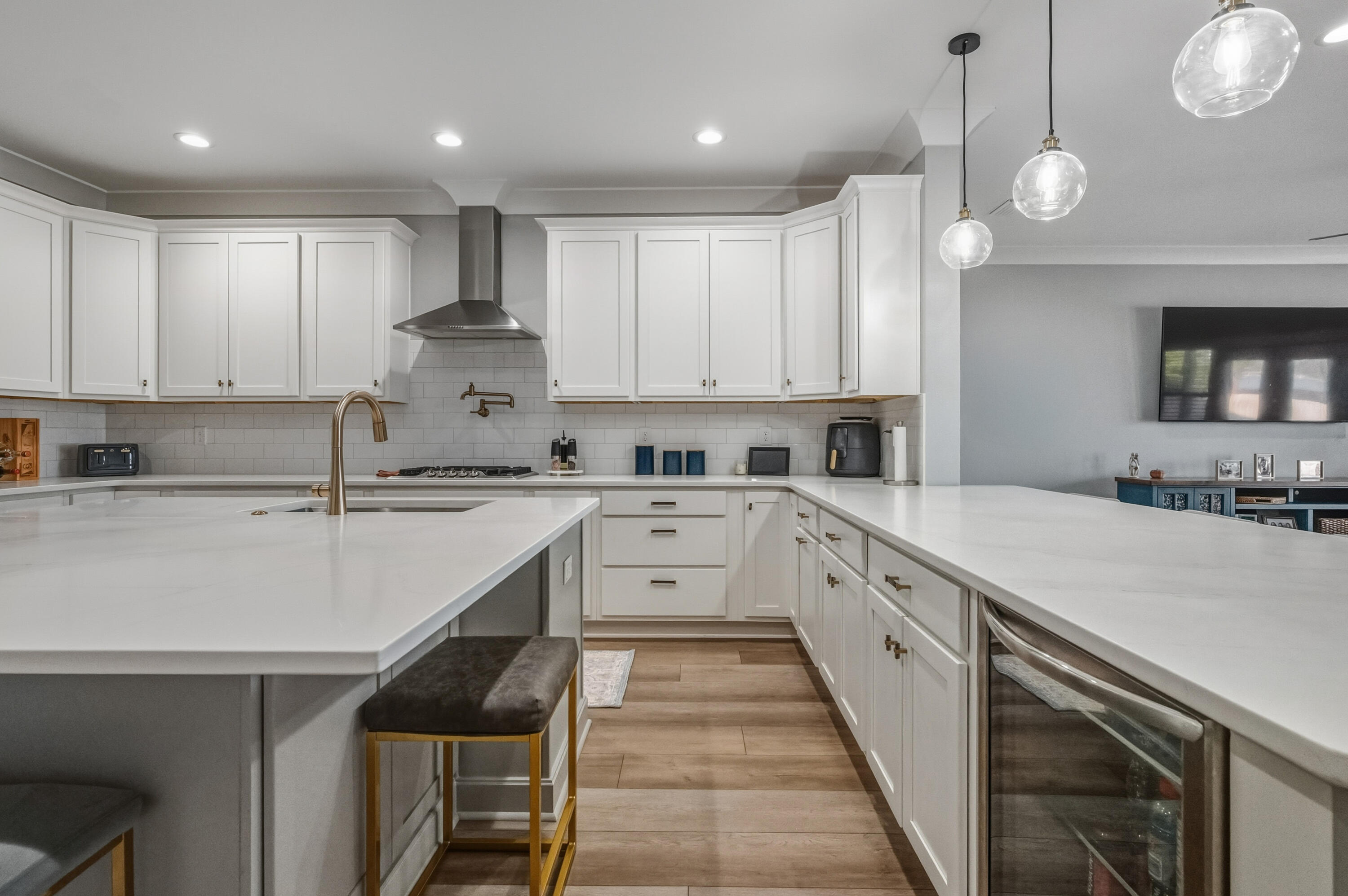 223 NW Girard Avenue