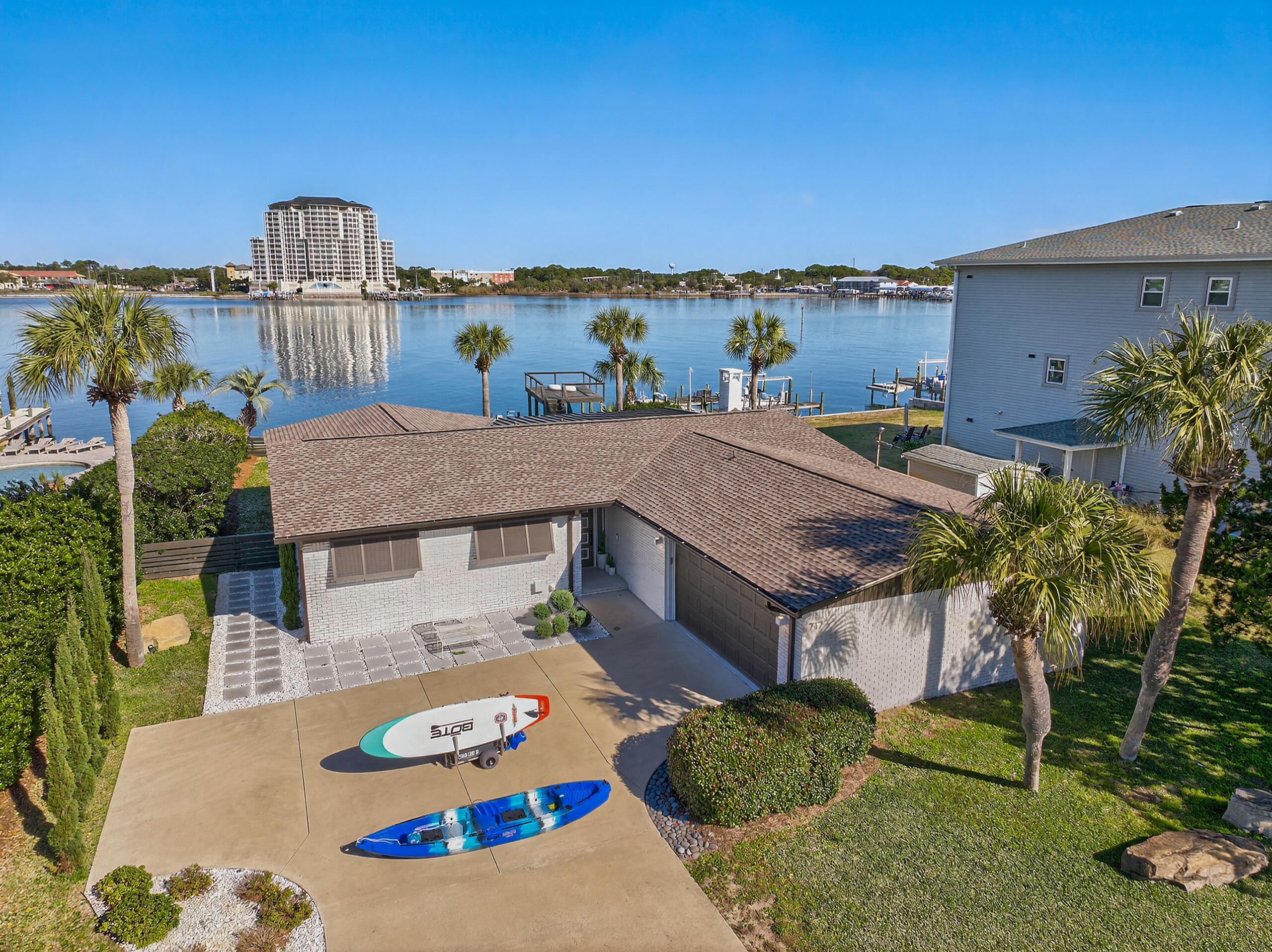717 Sailfish Drive