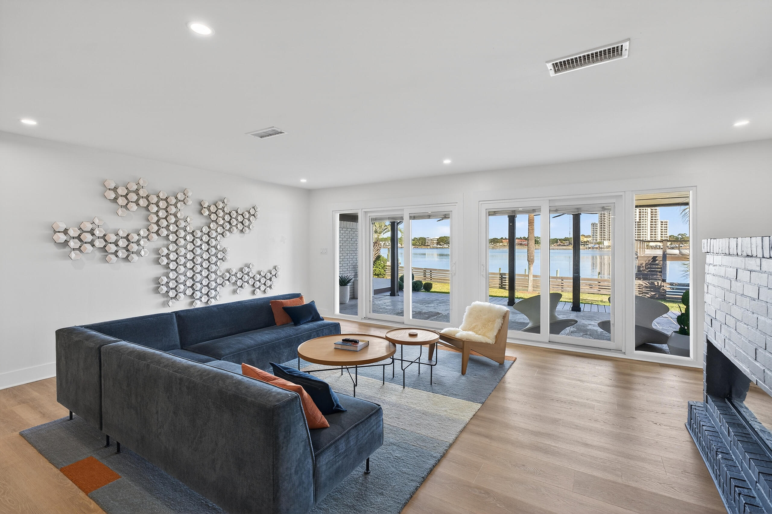 717 Sailfish Drive