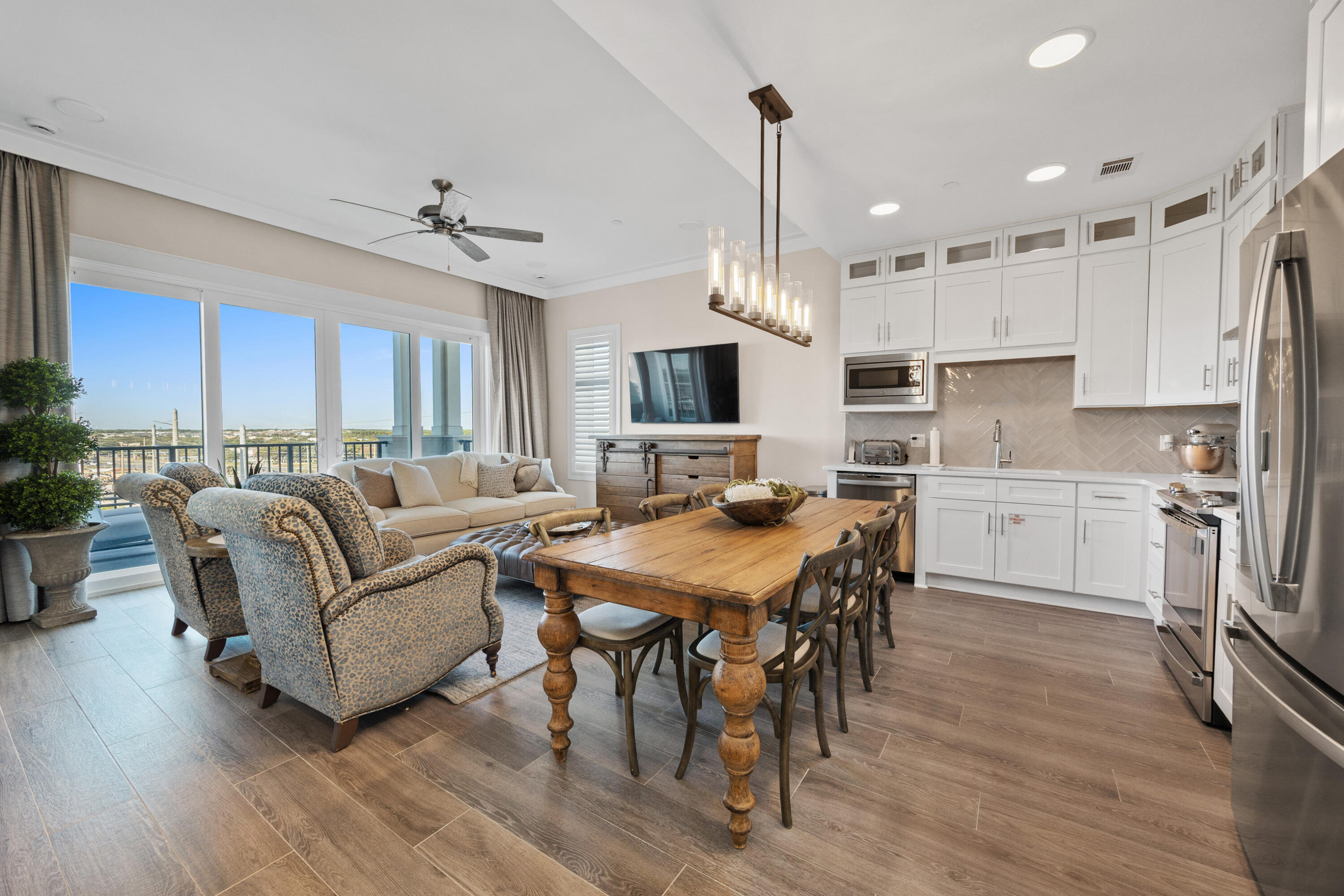 206 Henderson Resort Way 5404