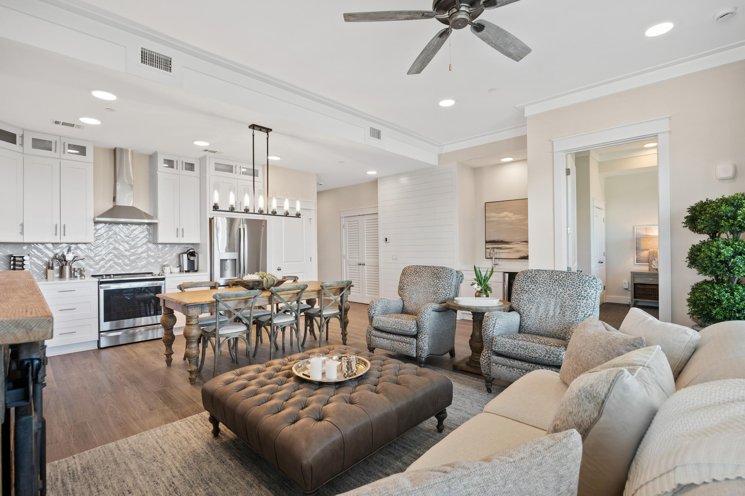 206 Henderson Resort Way 5404