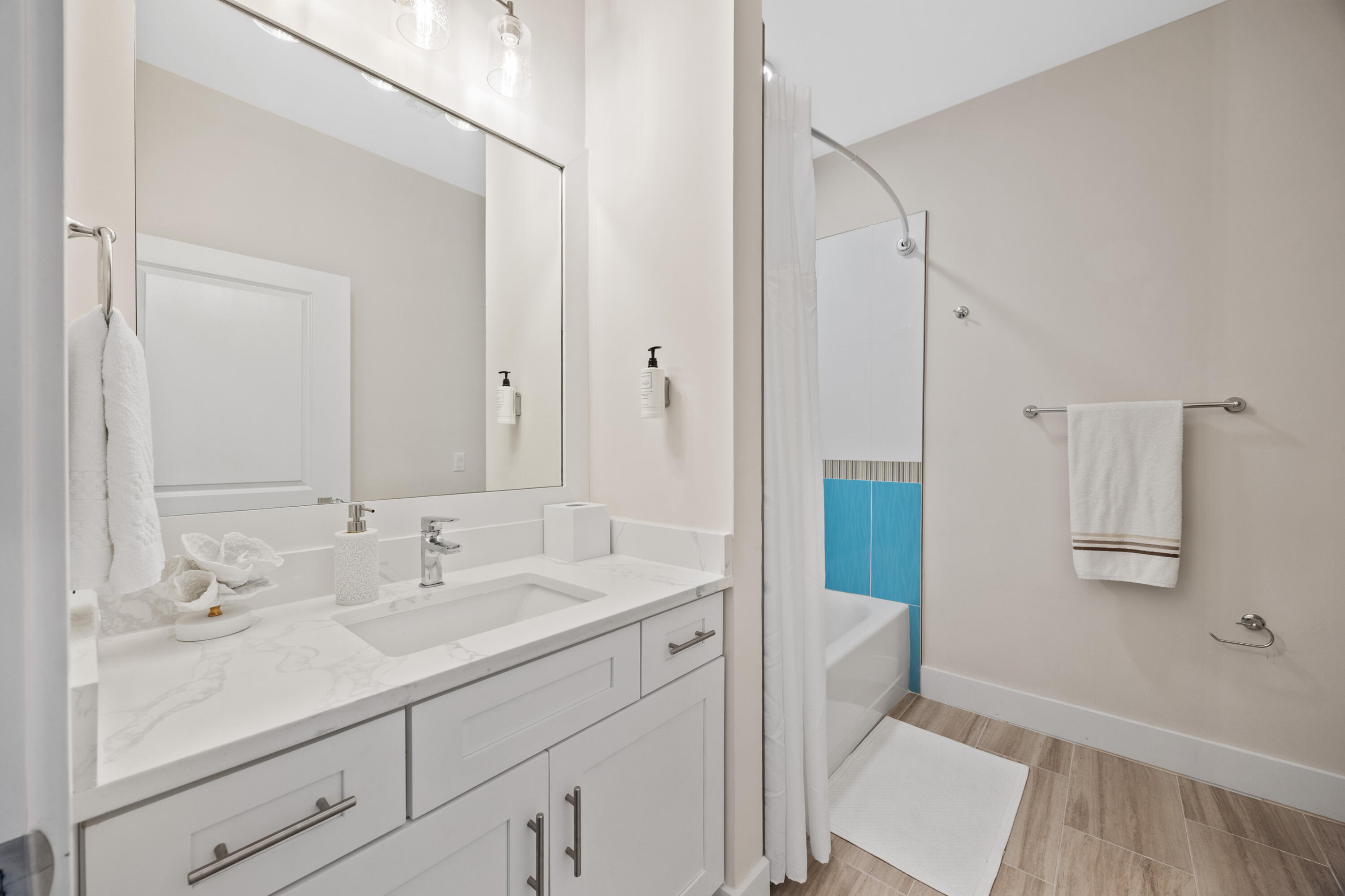 206 Henderson Resort Way 5404