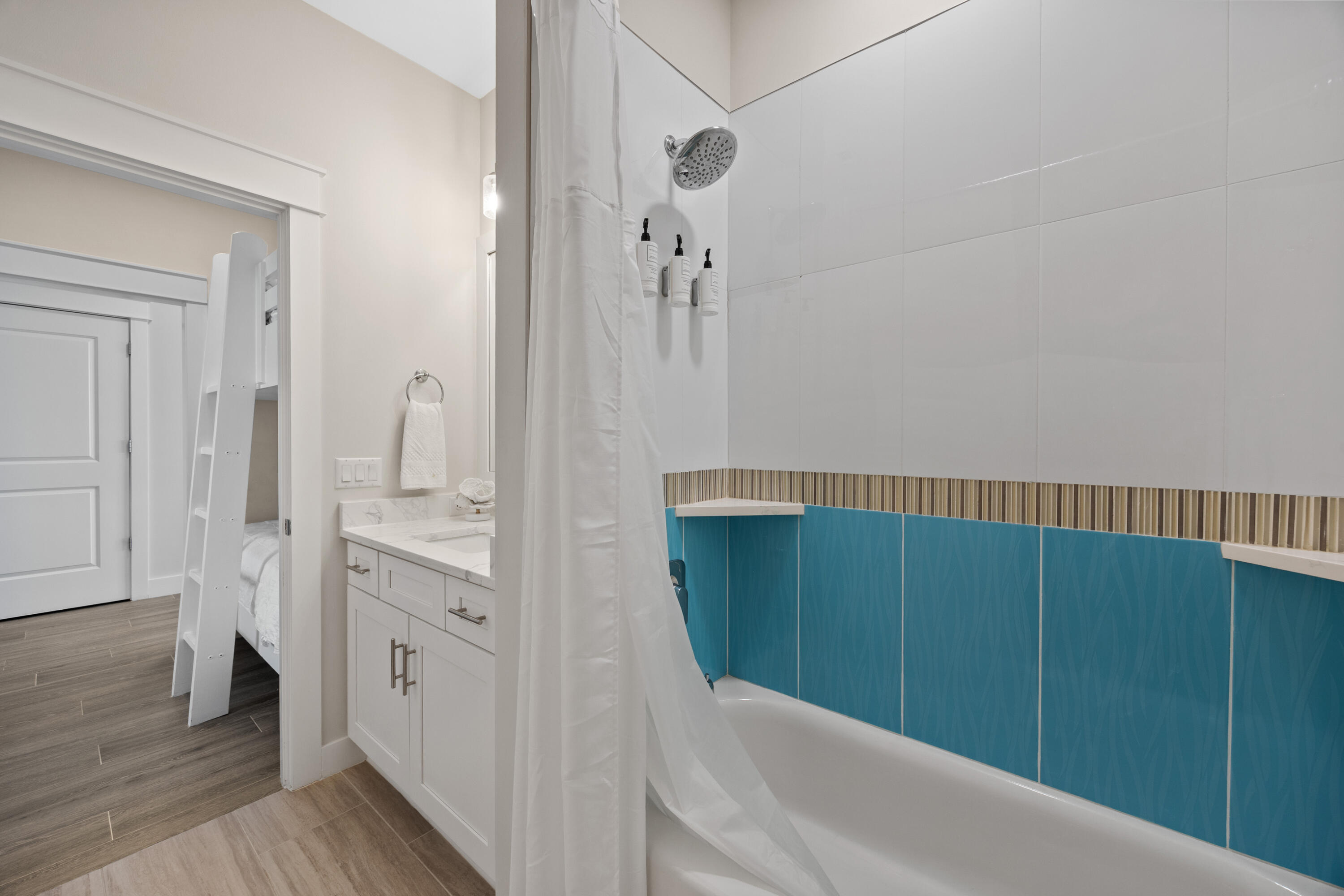 206 Henderson Resort Way 5404