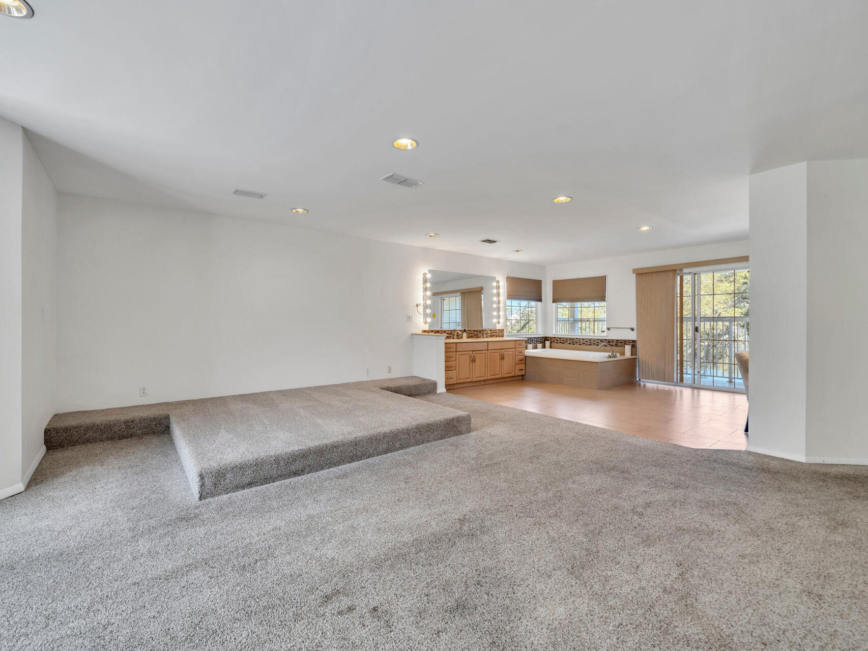 315 NW Vaughan Street