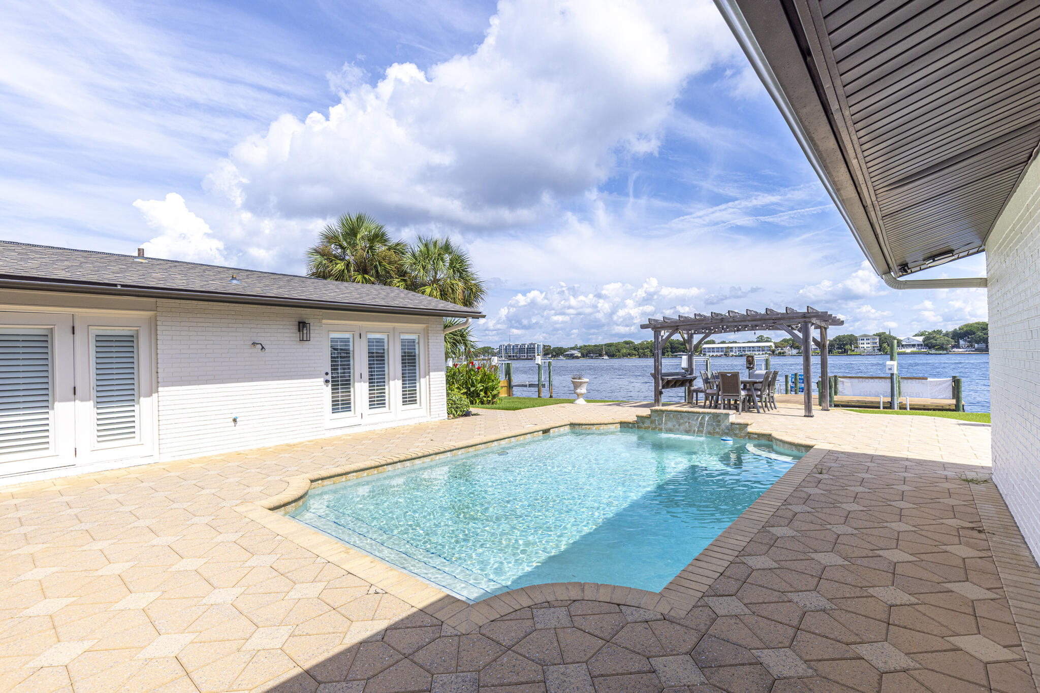 423 Caviar Drive
