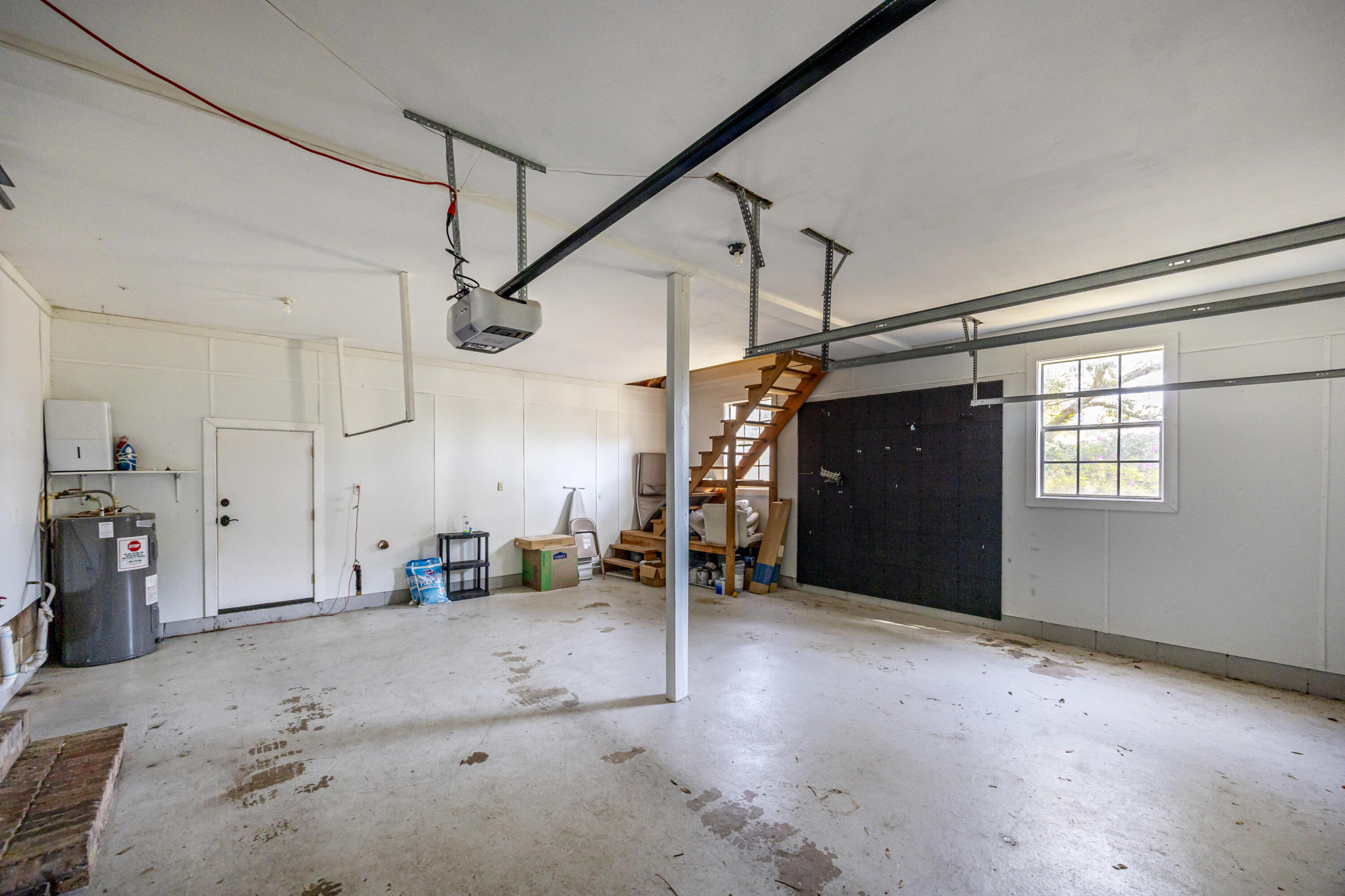 15 NE Wedgewood Lane