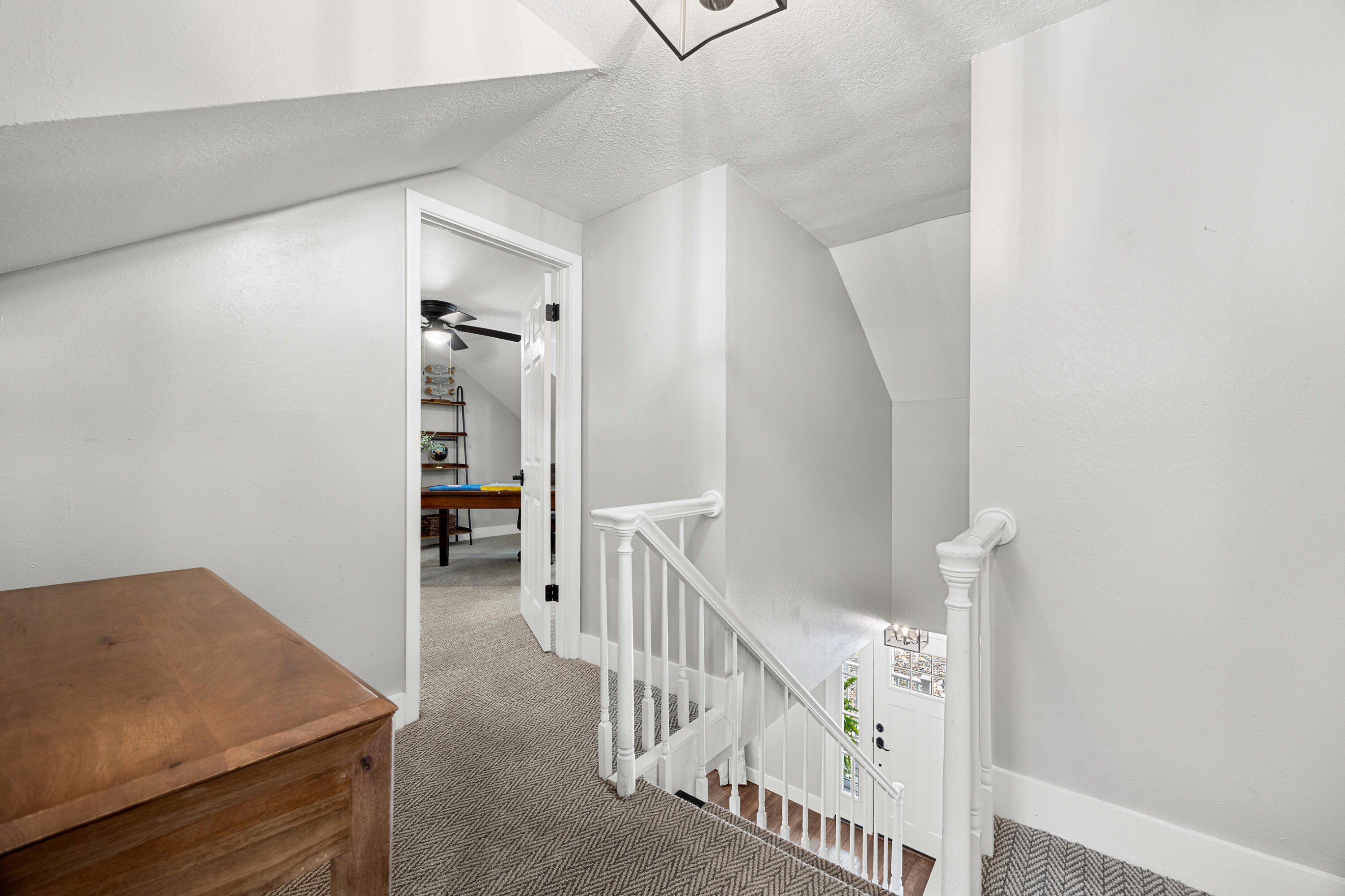 15 NE Wedgewood Lane