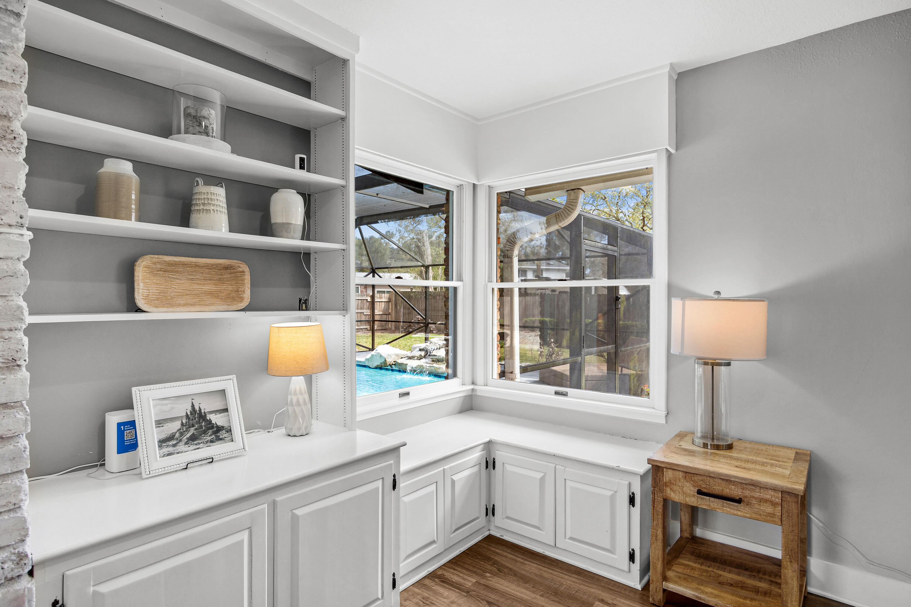 15 NE Wedgewood Lane