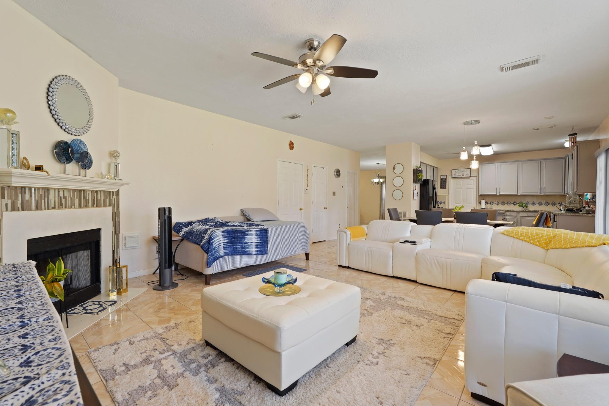 14435 Andrea Way Lane
