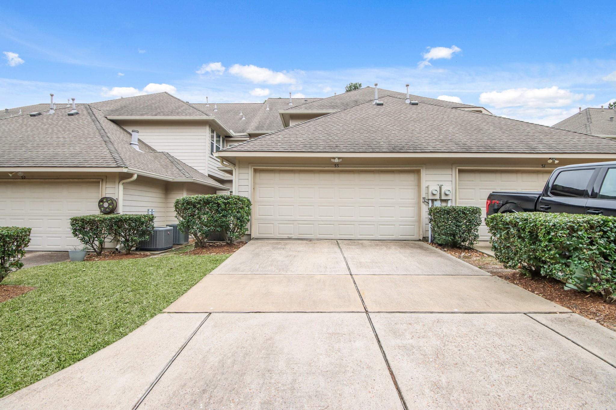 55 W Pipers Green Street