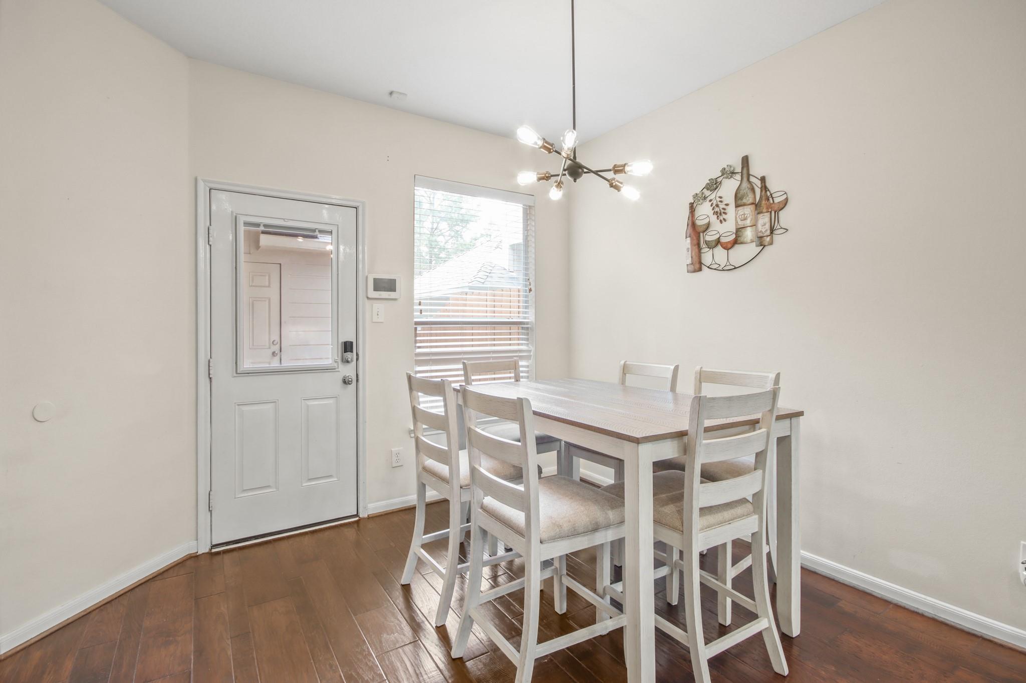 55 W Pipers Green Street