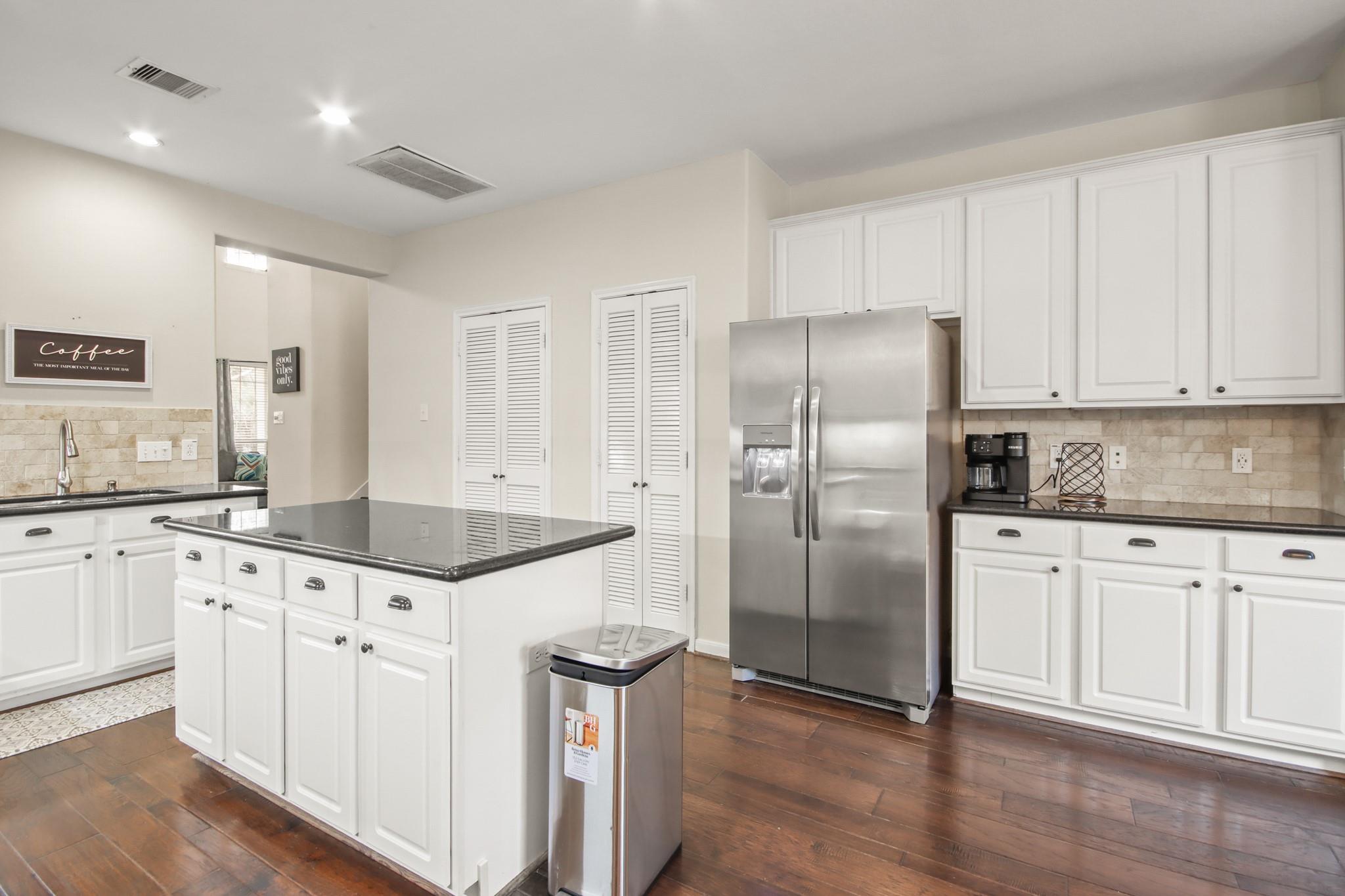 55 W Pipers Green Street