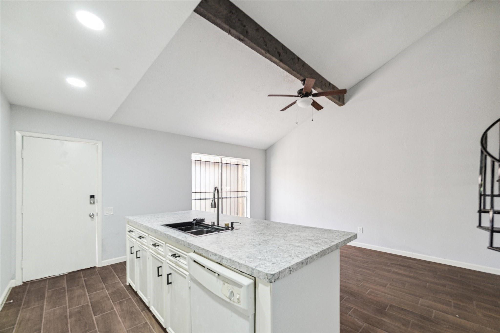 8628 Maplecrest Drive