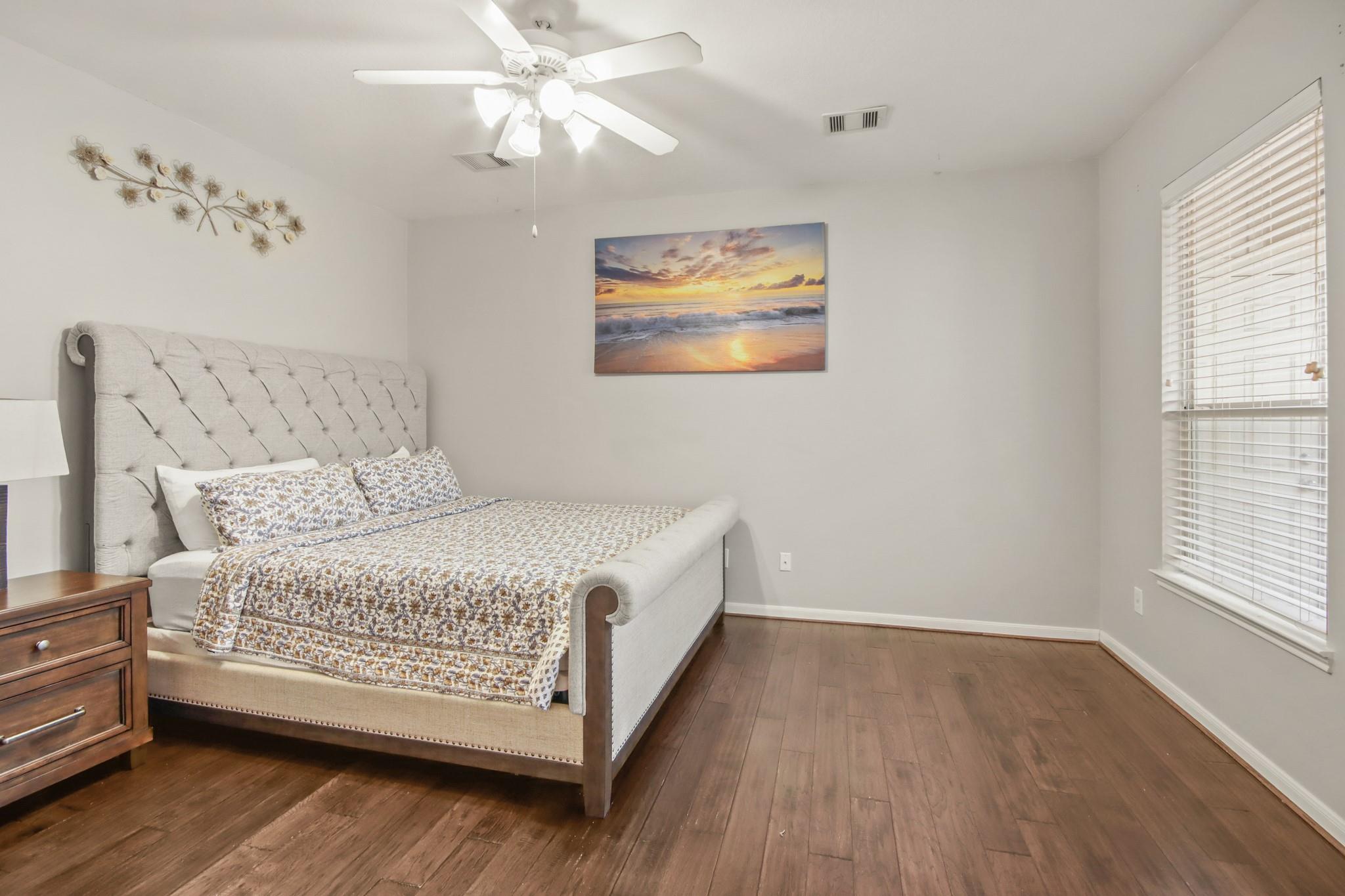 55 W Pipers Green Street