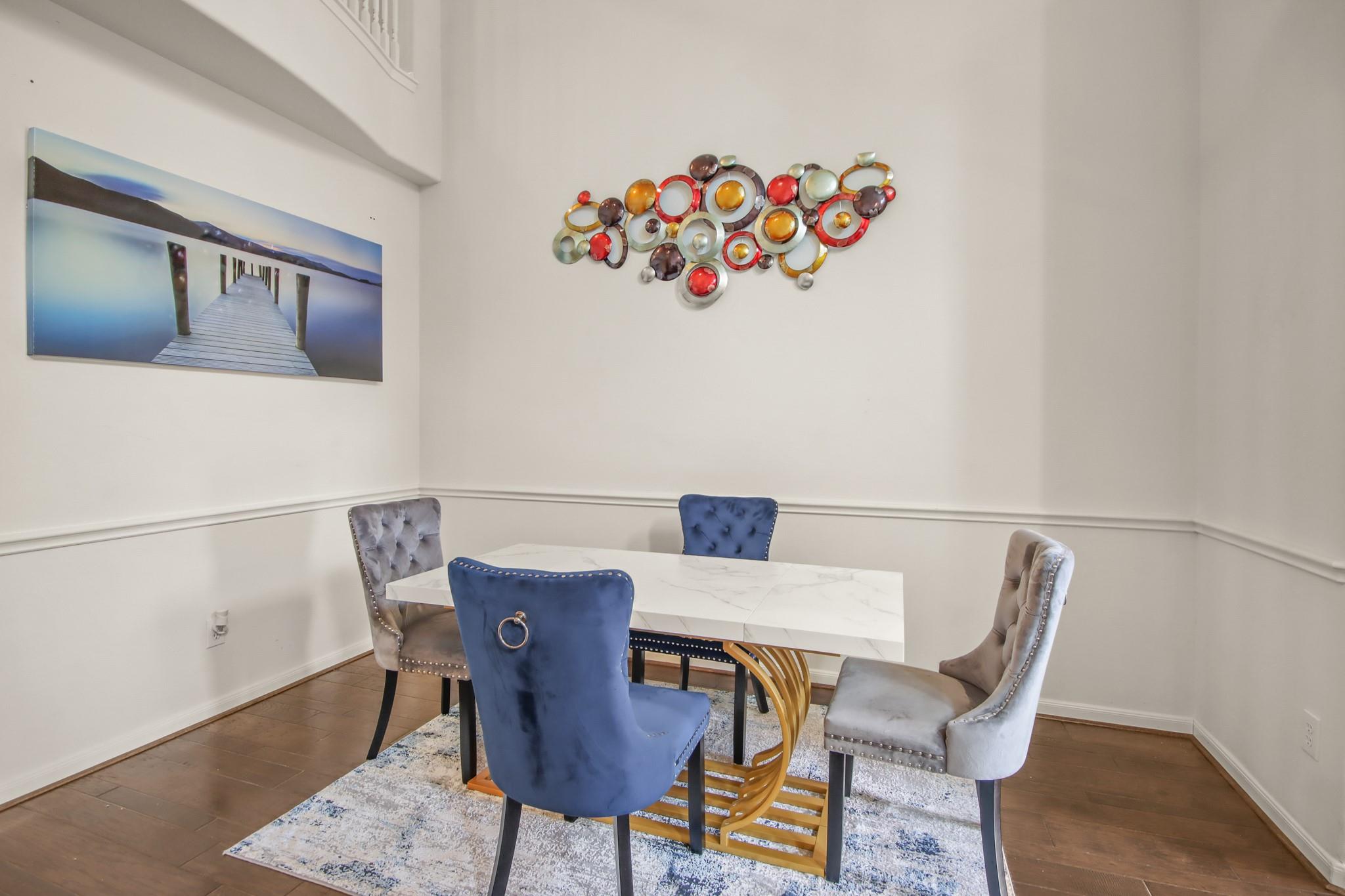 55 W Pipers Green Street