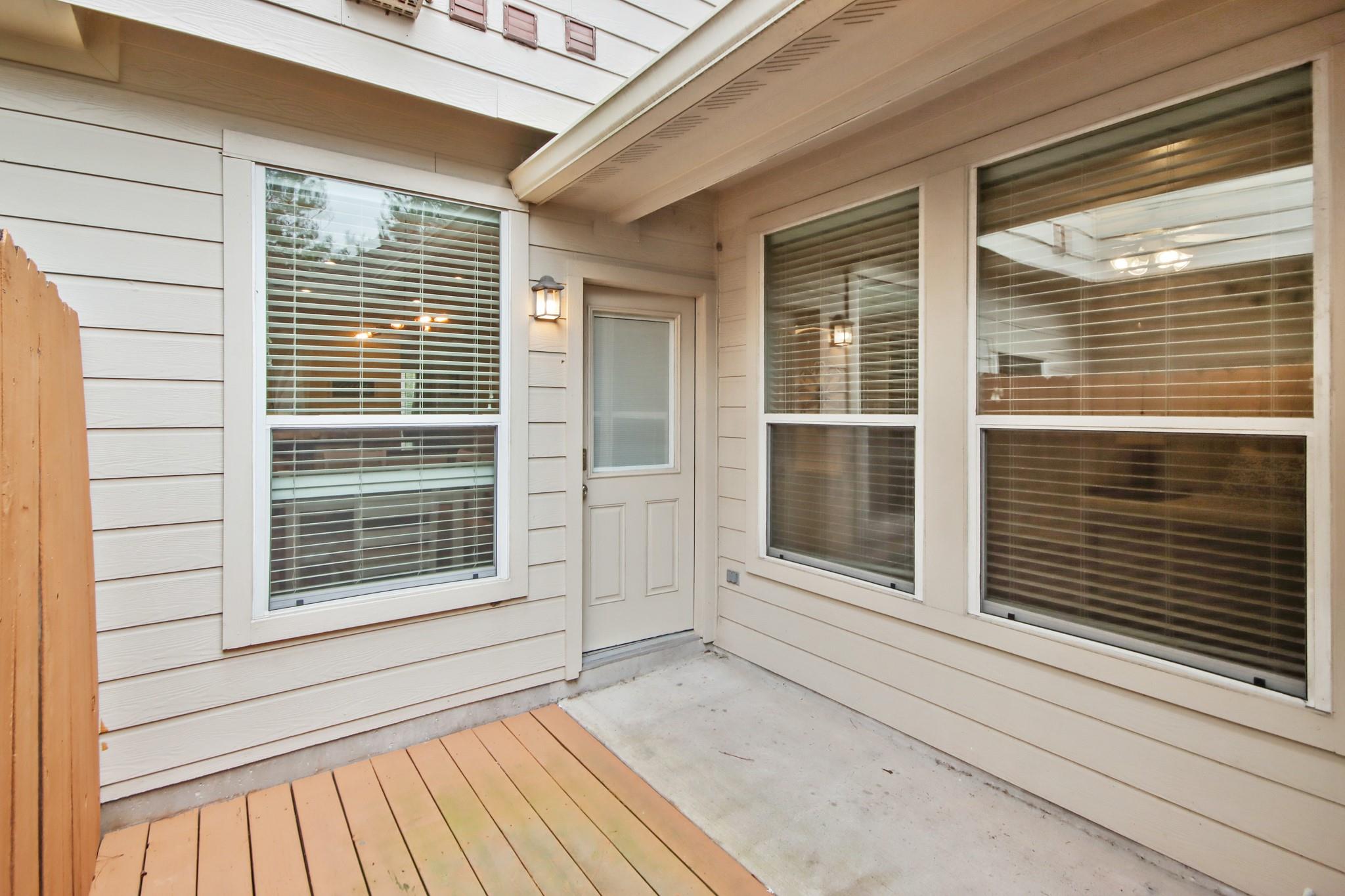 55 W Pipers Green Street