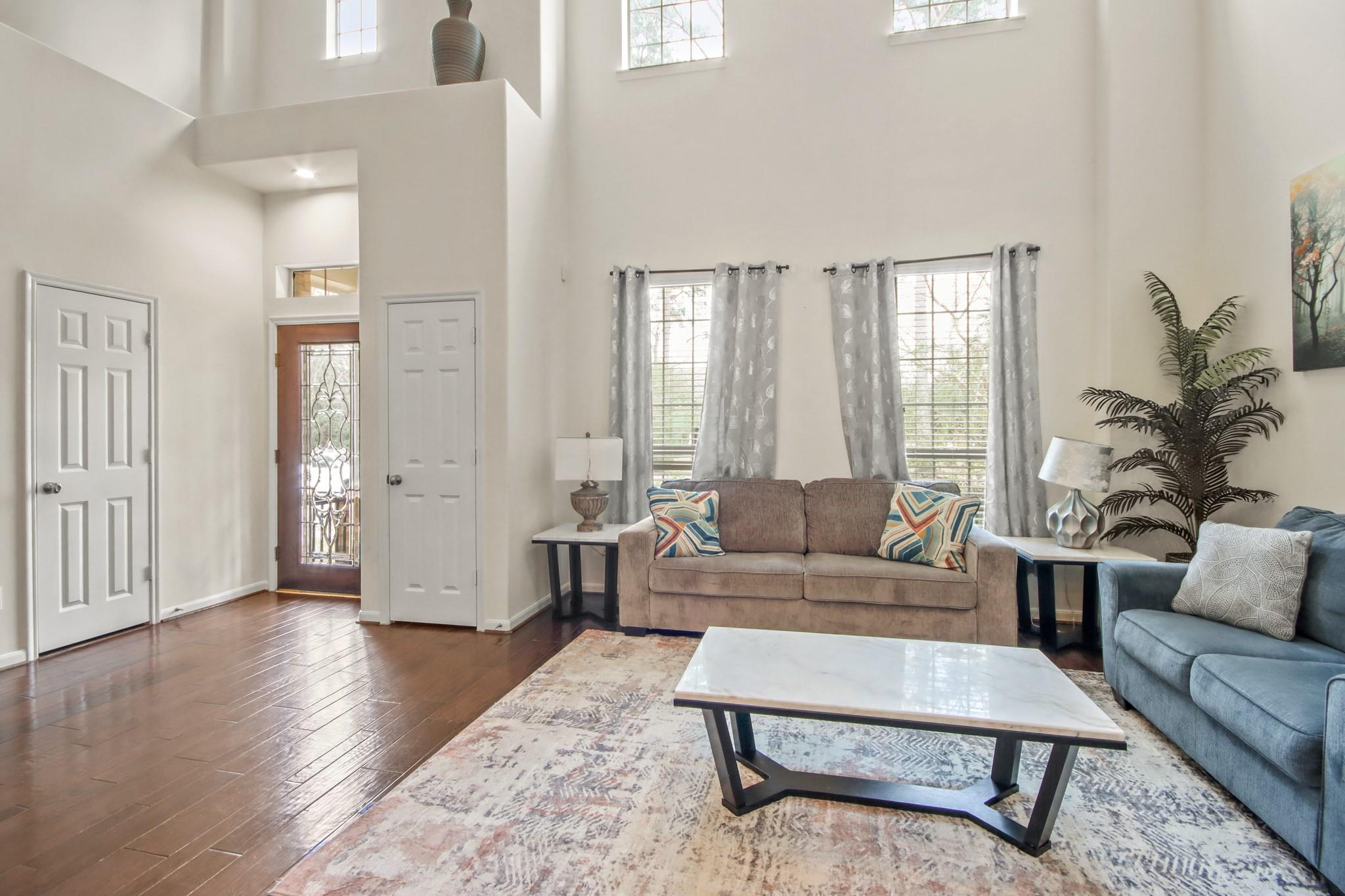 55 W Pipers Green Street