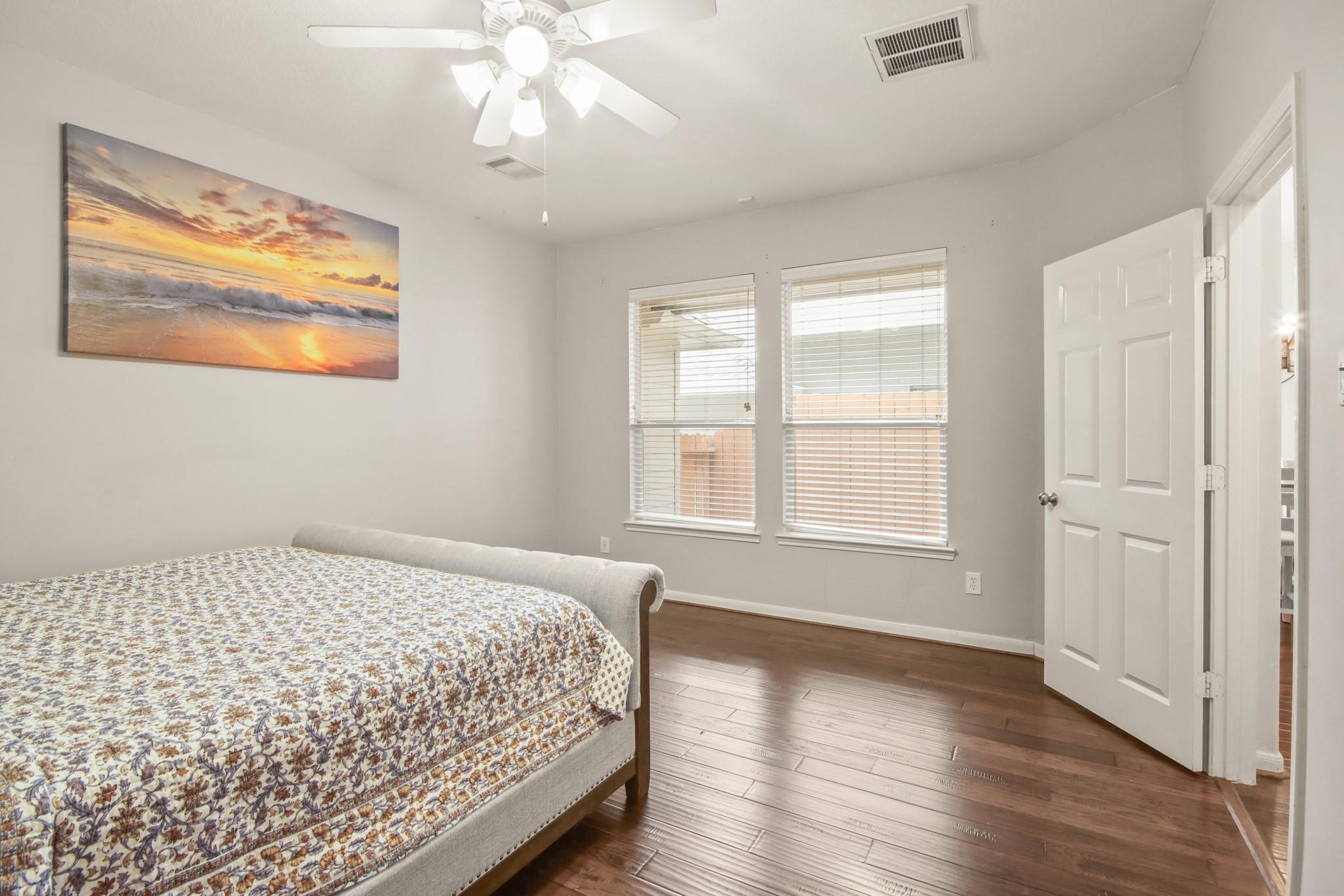 55 W Pipers Green Street