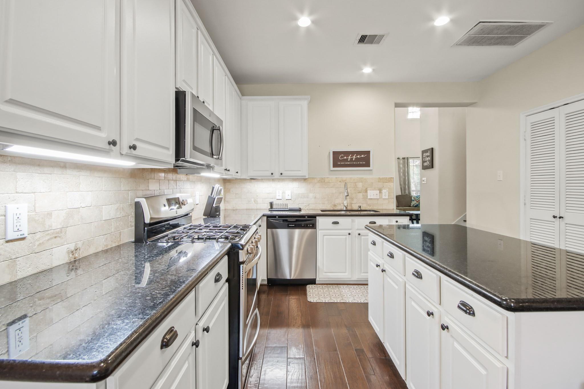 55 W Pipers Green Street