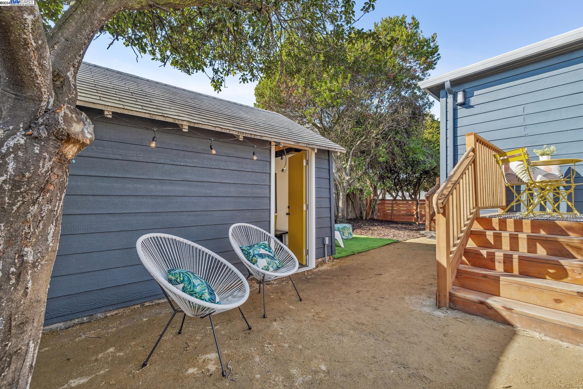 1228 HOPKINS STREET