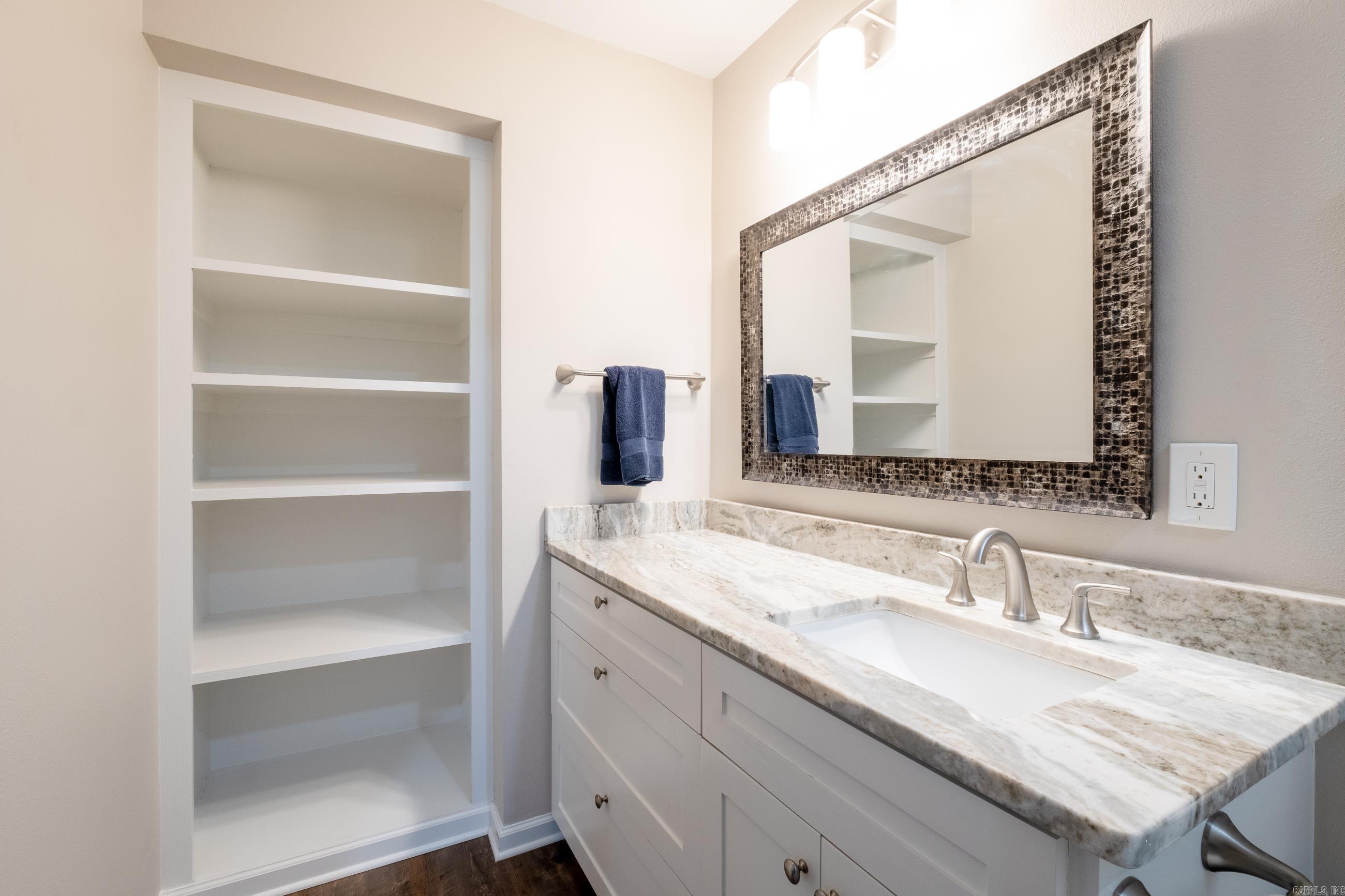 10013 Charterhouse Road