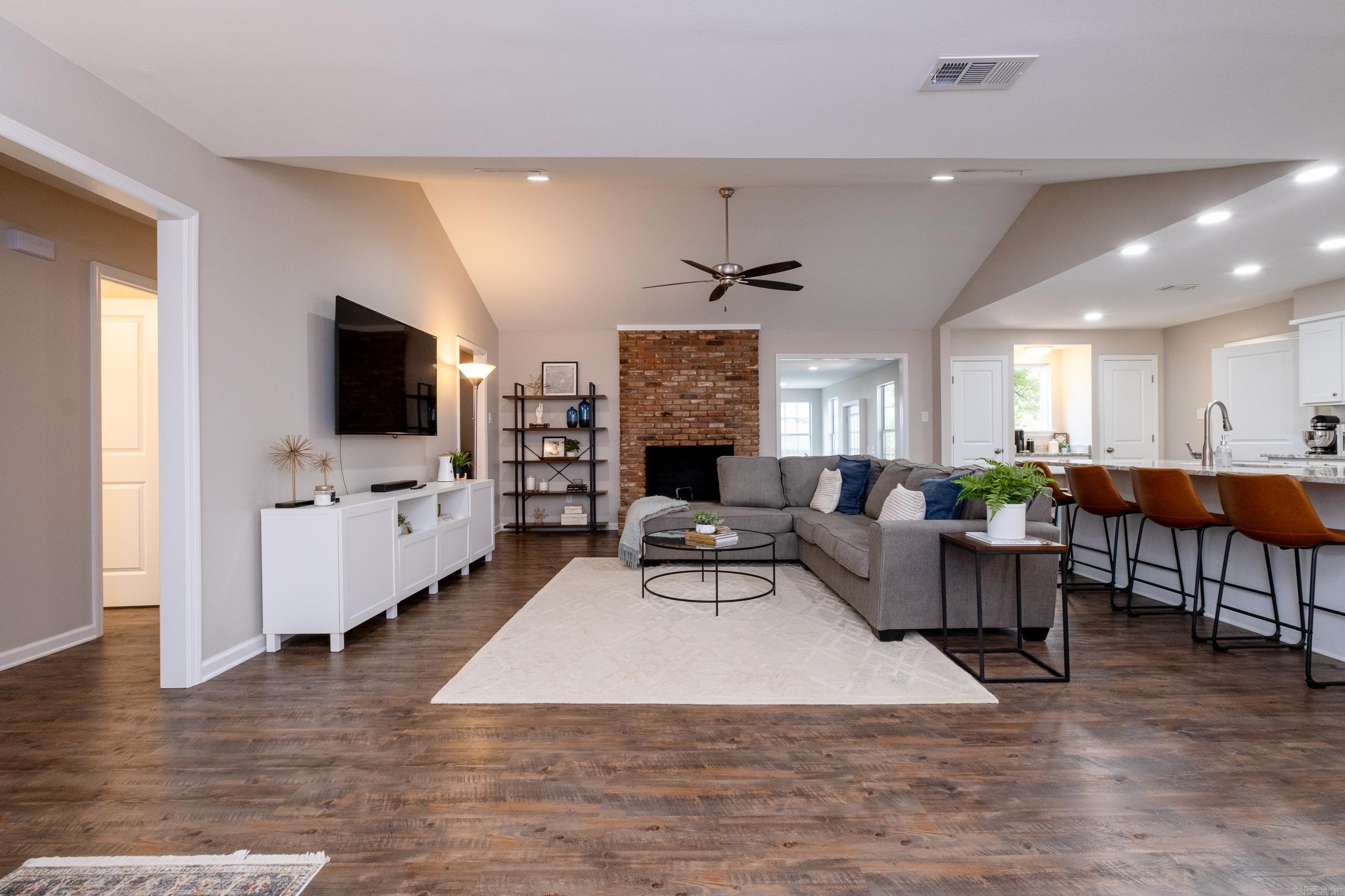 10013 Charterhouse Road