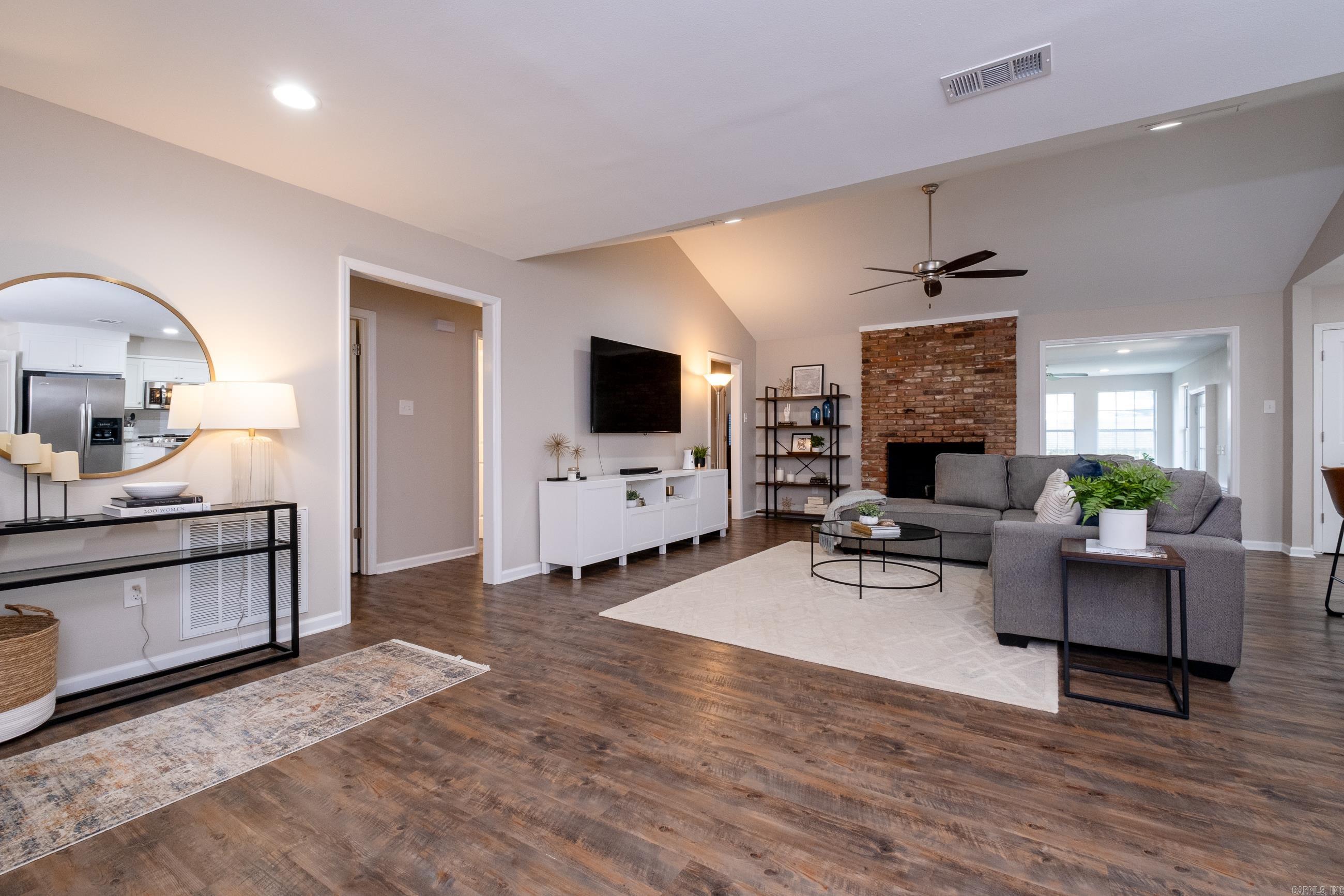 10013 Charterhouse Road