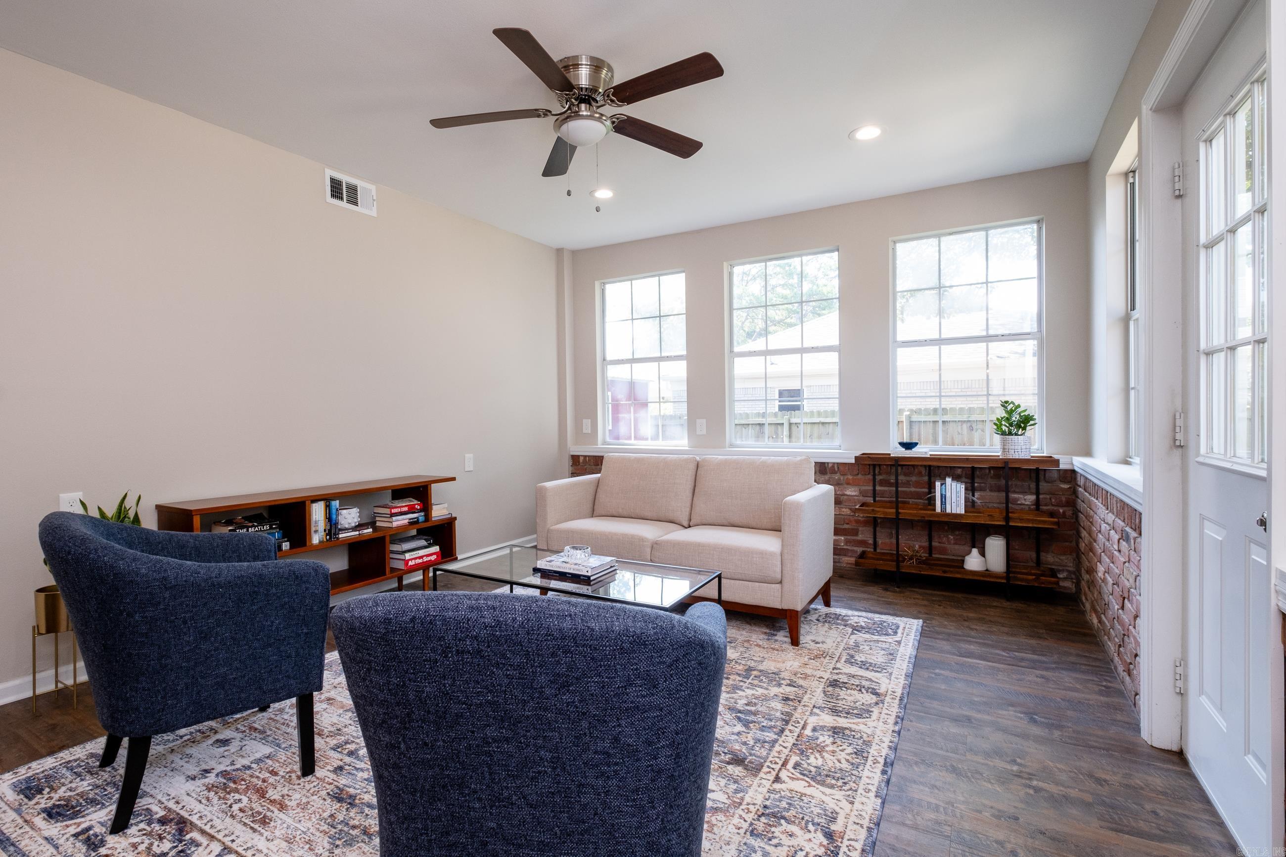 10013 Charterhouse Road