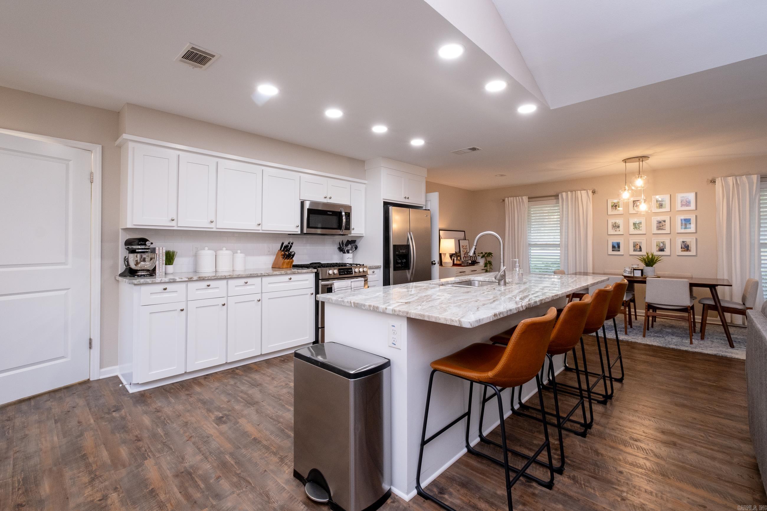 10013 Charterhouse Road