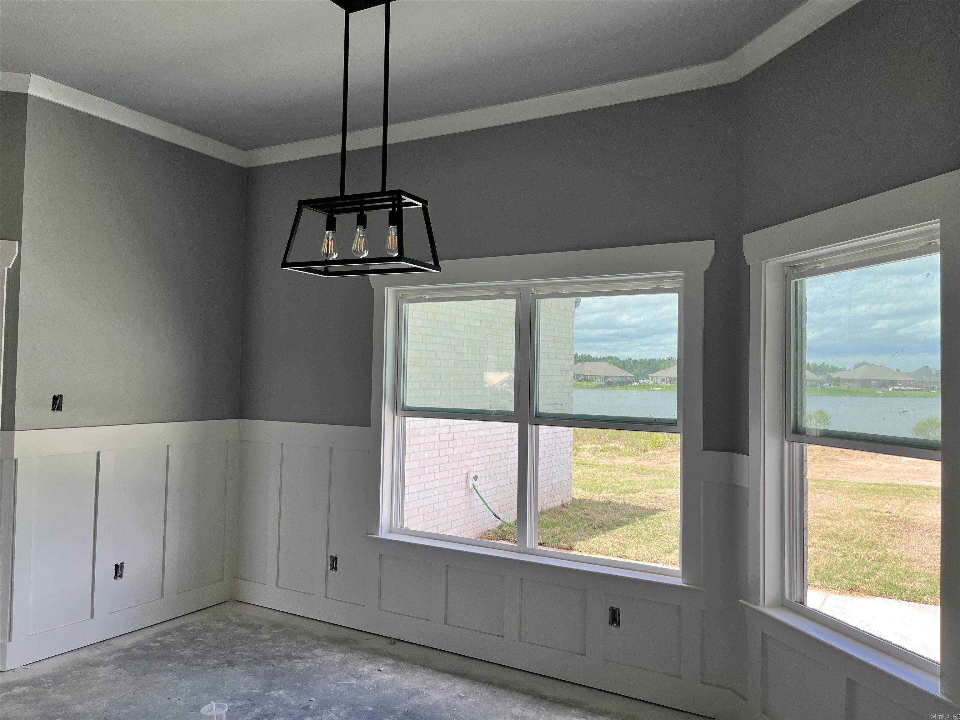 2337 Lakewood Circle