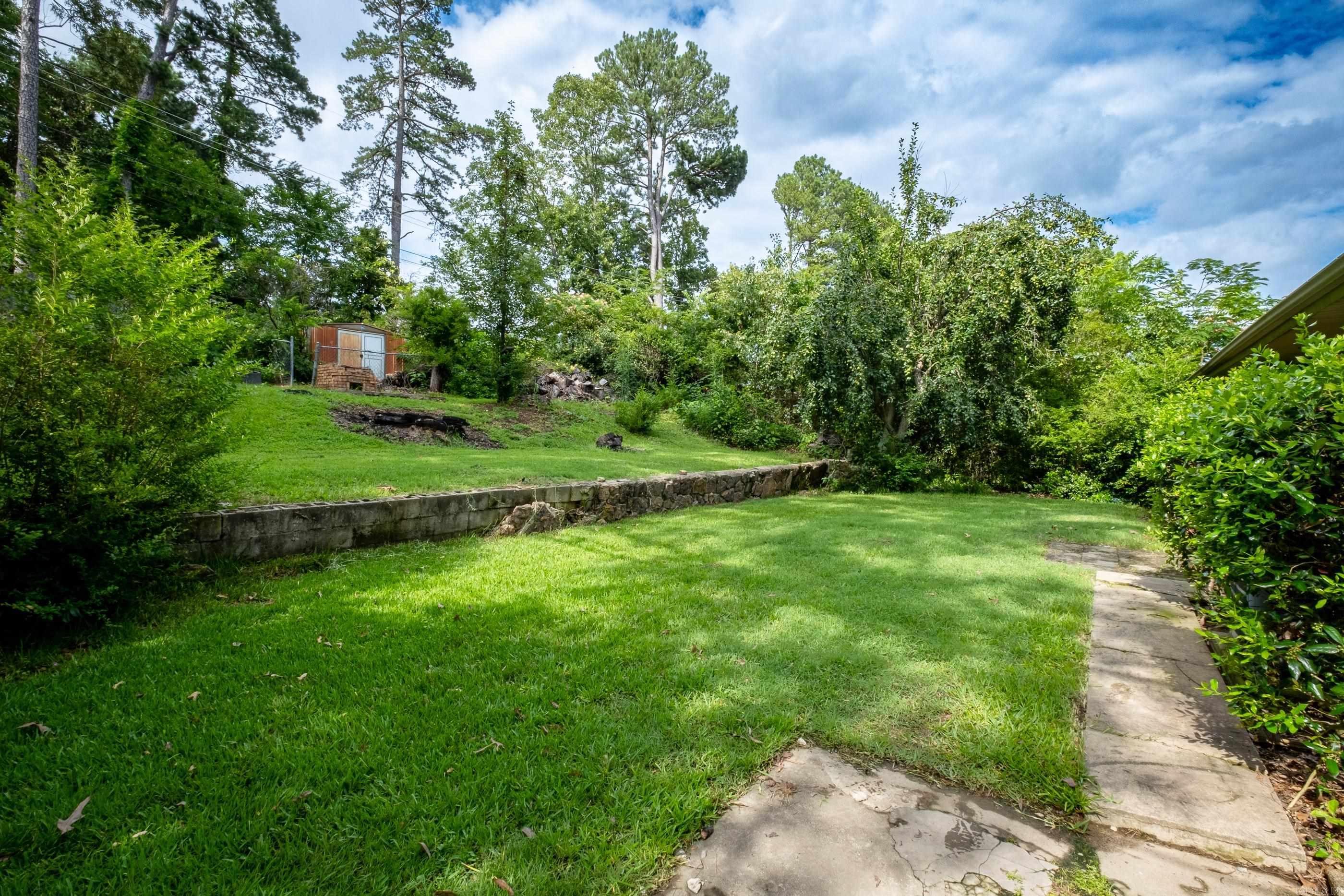 24 Point O Woods Drive