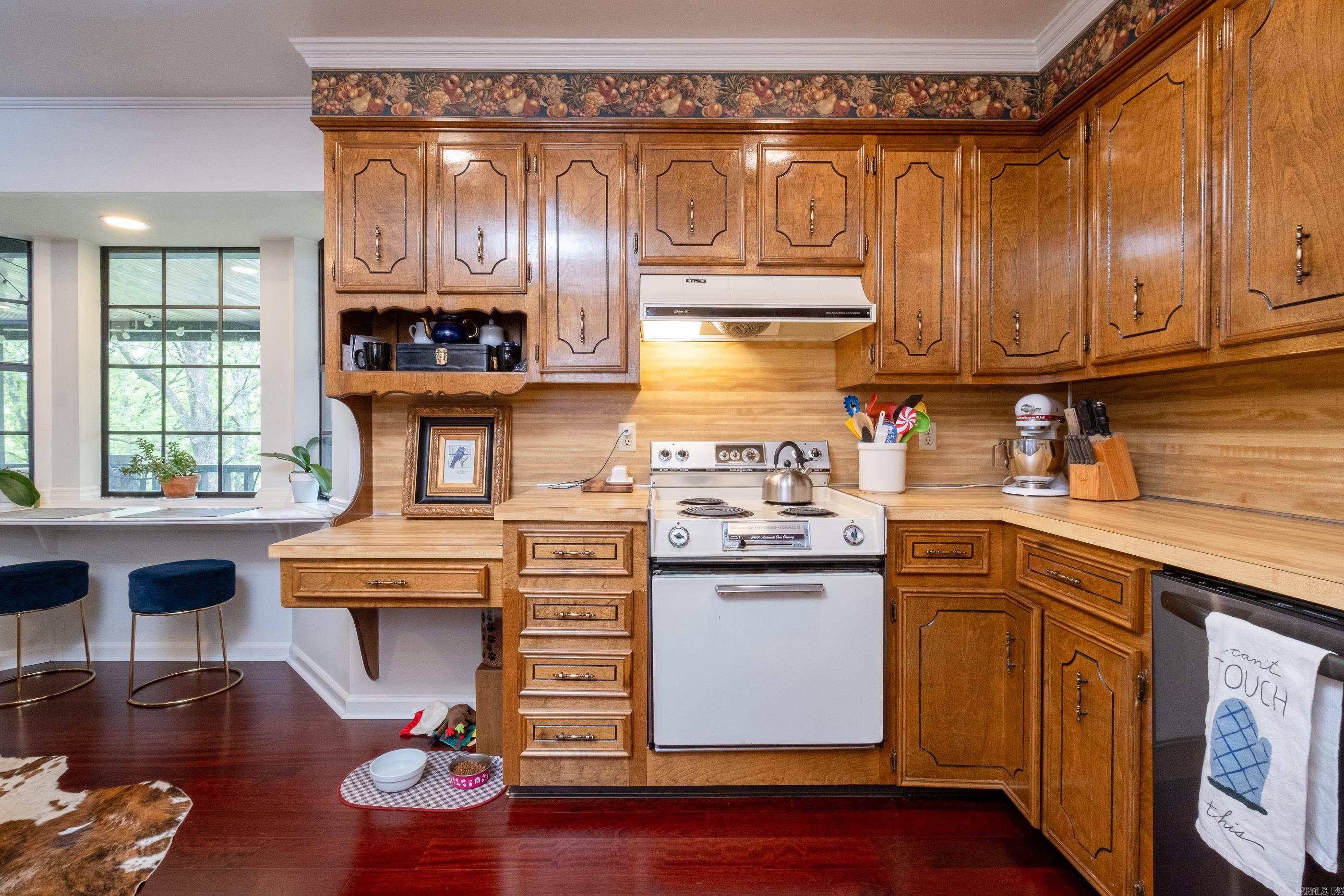1511 Ellen Court