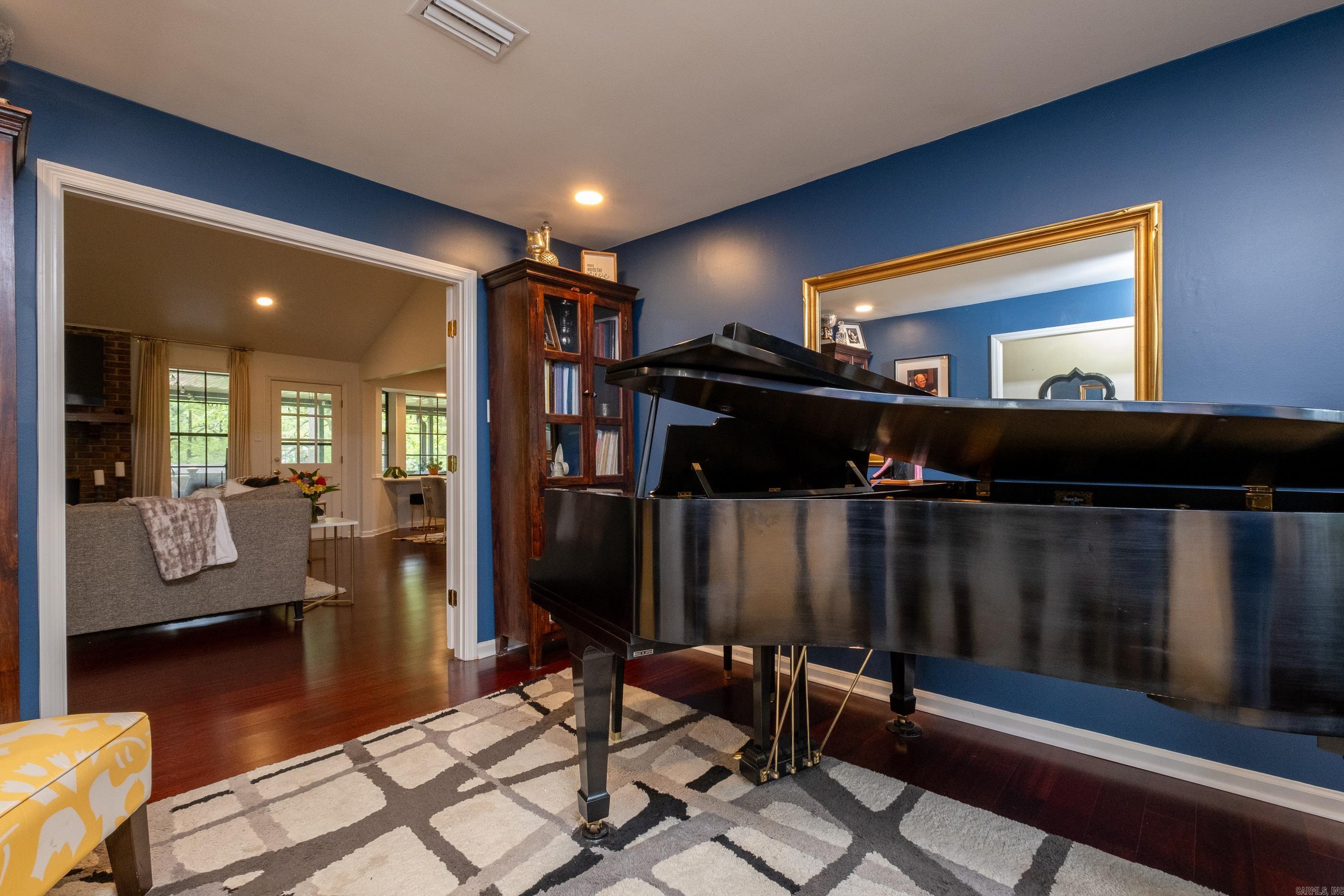1511 Ellen Court