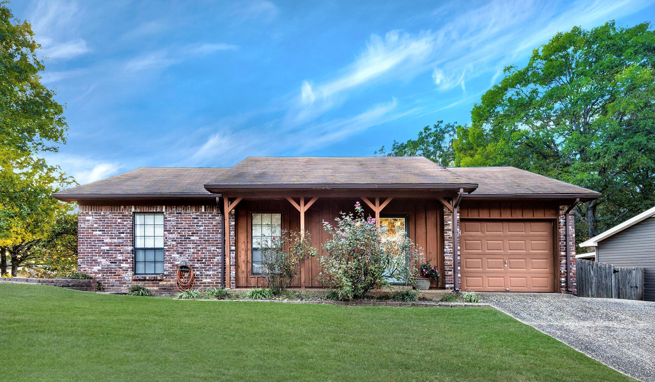 98 Point West Circle