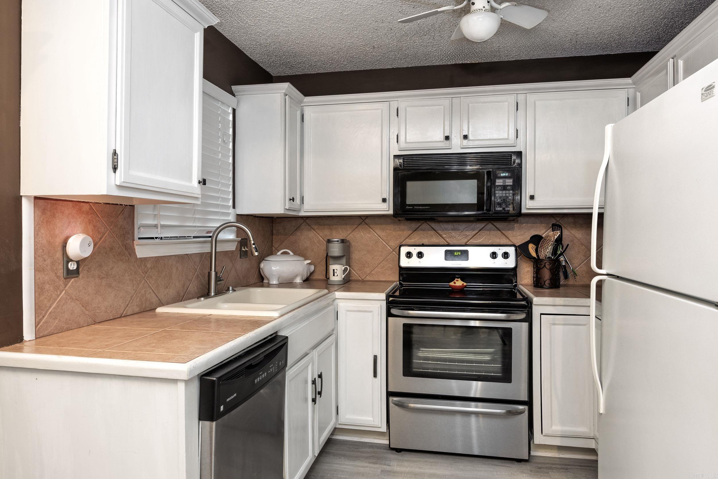 98 Point West Circle