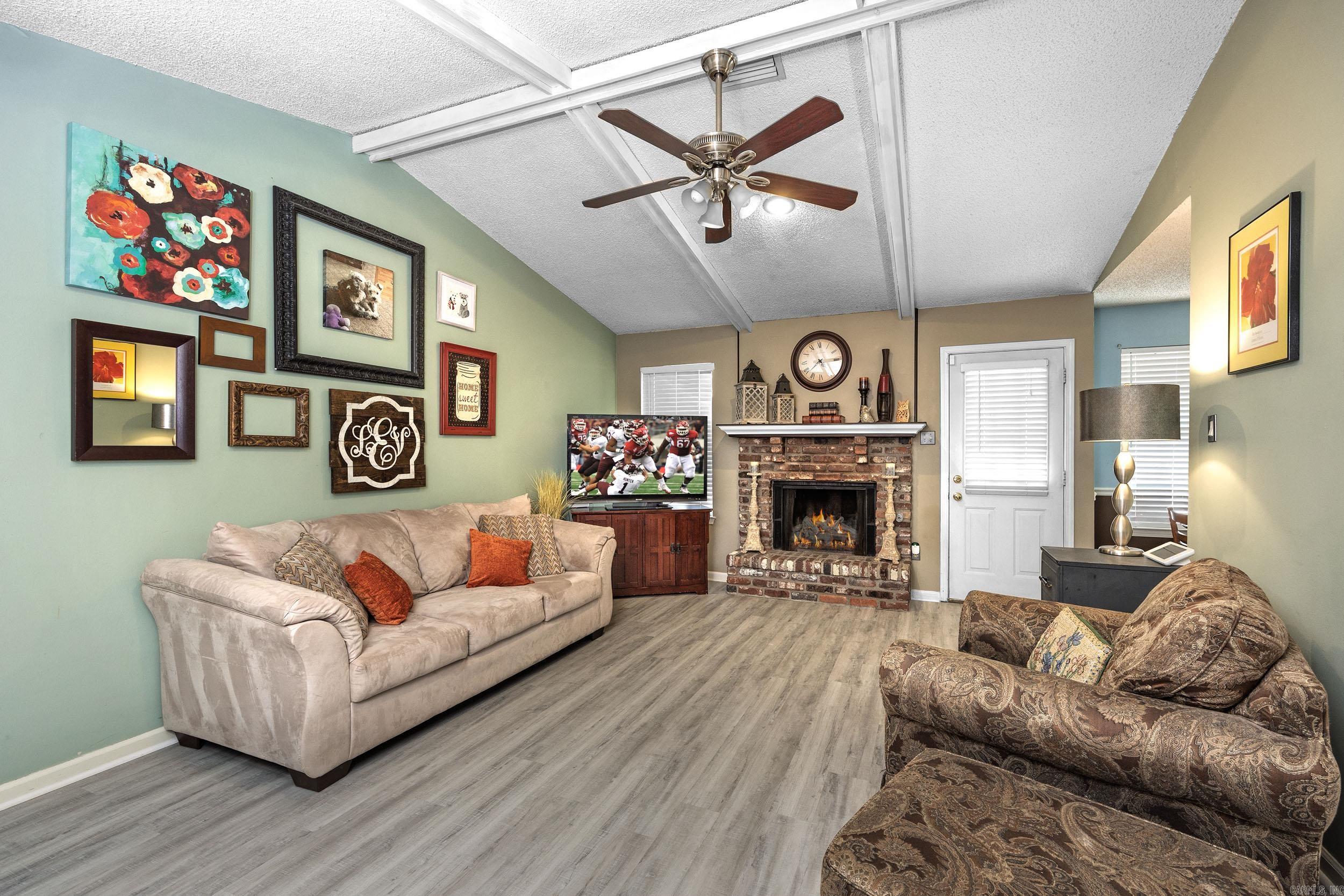 98 Point West Circle